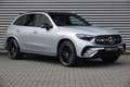 Mercedes-Benz GLC 400 400e 4MATIC AMG Line | Pano | Achteras Sturing | L Grijs - thumbnail 4