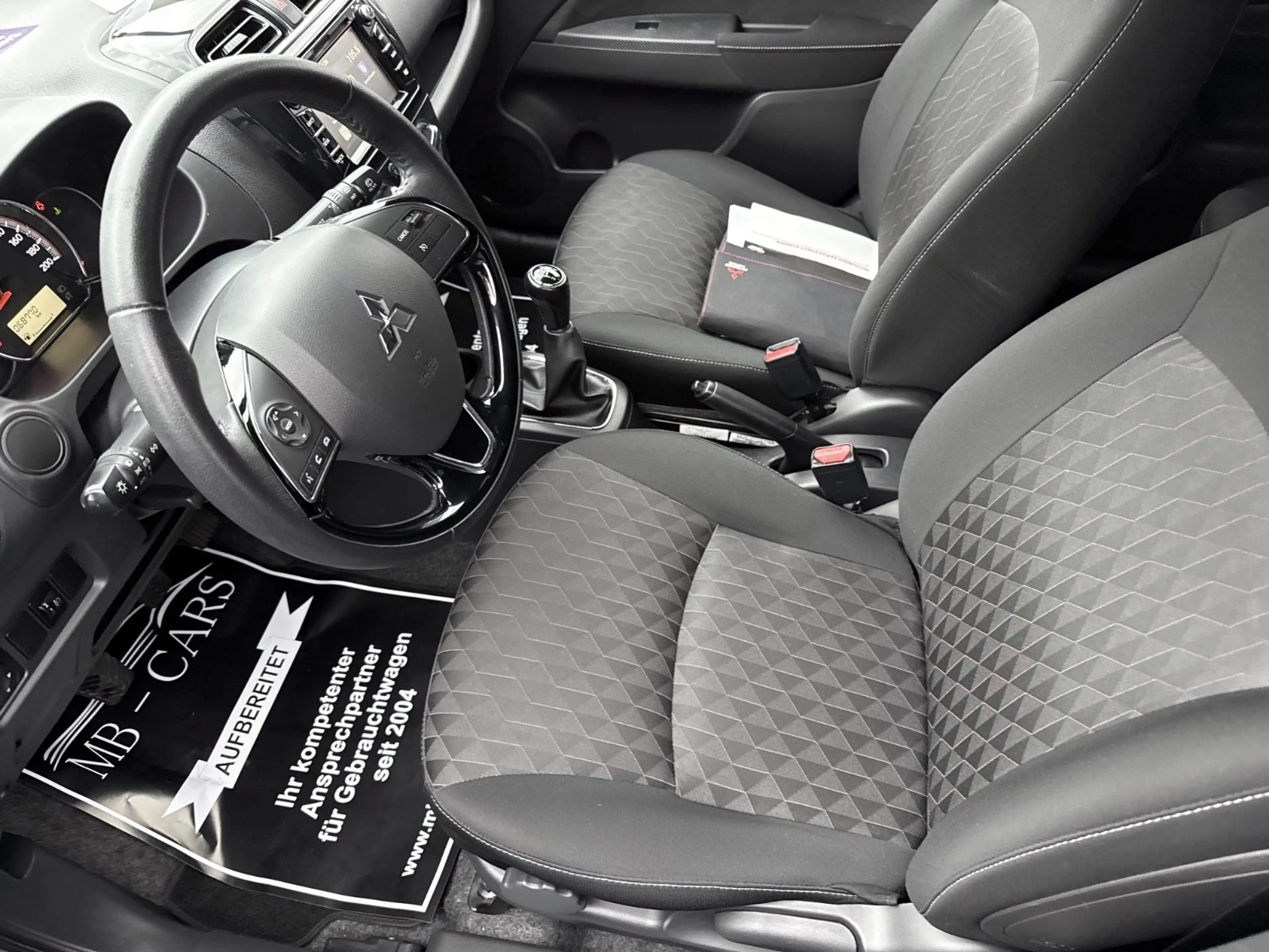 Mitsubishi Space Star Intro Edition+*NAVI*PDC*ALU* — photo 13