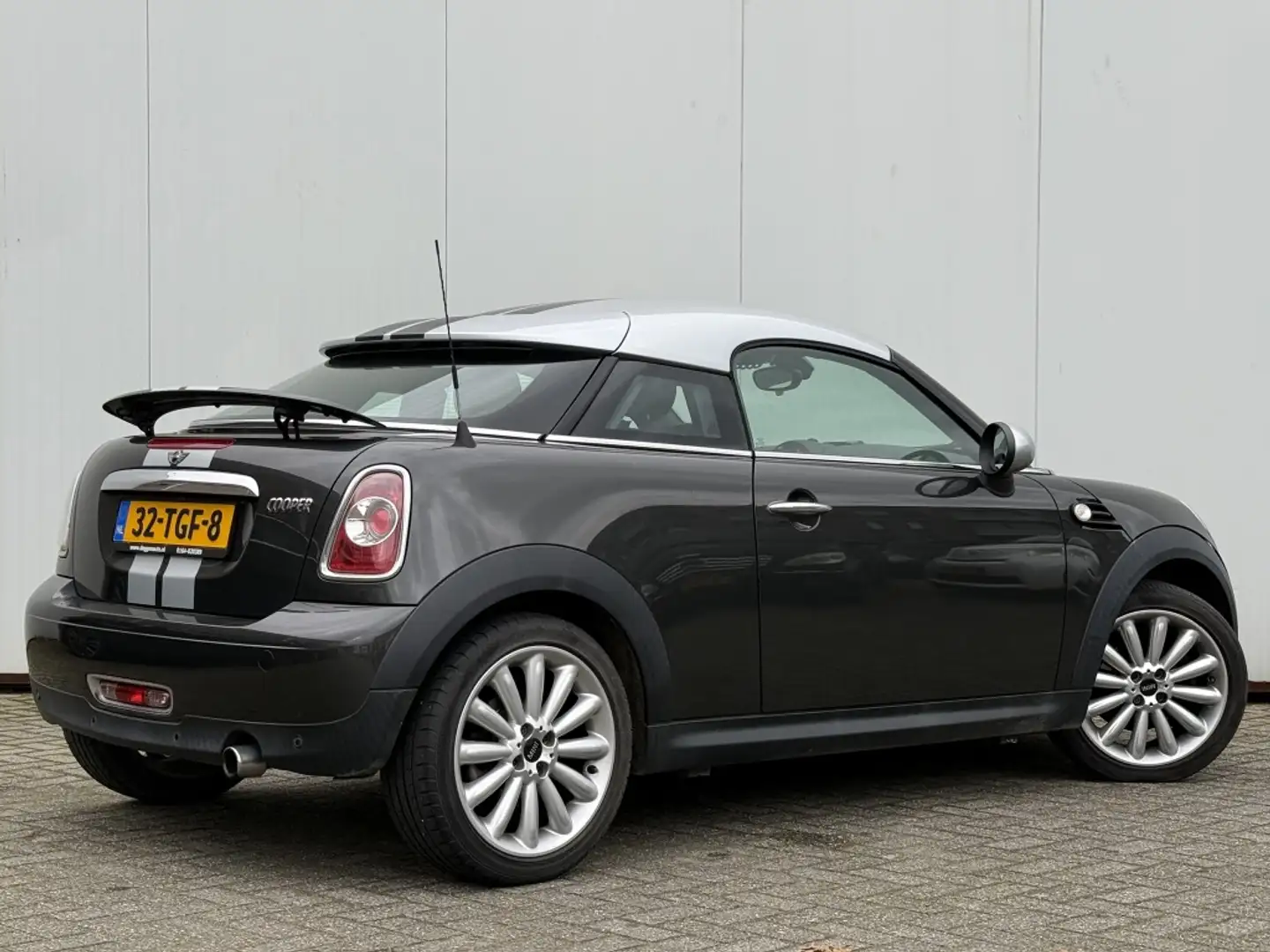 MINI Cooper Coupe Mini 1.6 Chili NL Auto, PDC, Leder, NAP Gris - 2