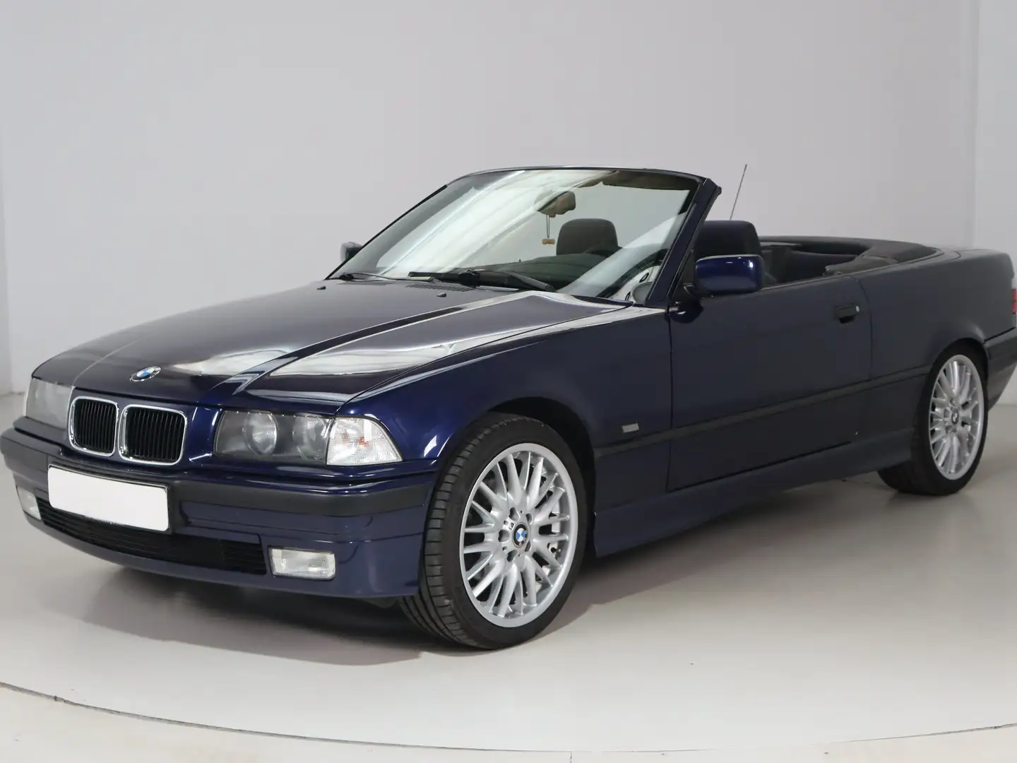 BMW 318 3er 318i M Paket Blau - 1