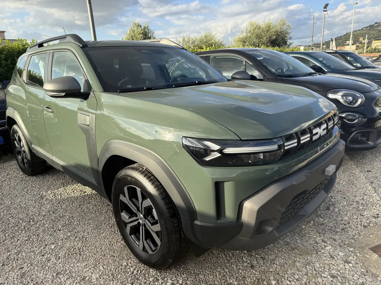 Dacia Duster ECO-G 100 CV Expression 3° serie Grün - 2