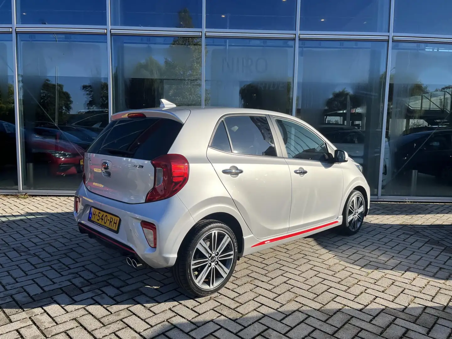 Kia Picanto 1.0 T-GDI GT-Line Grijs - 2