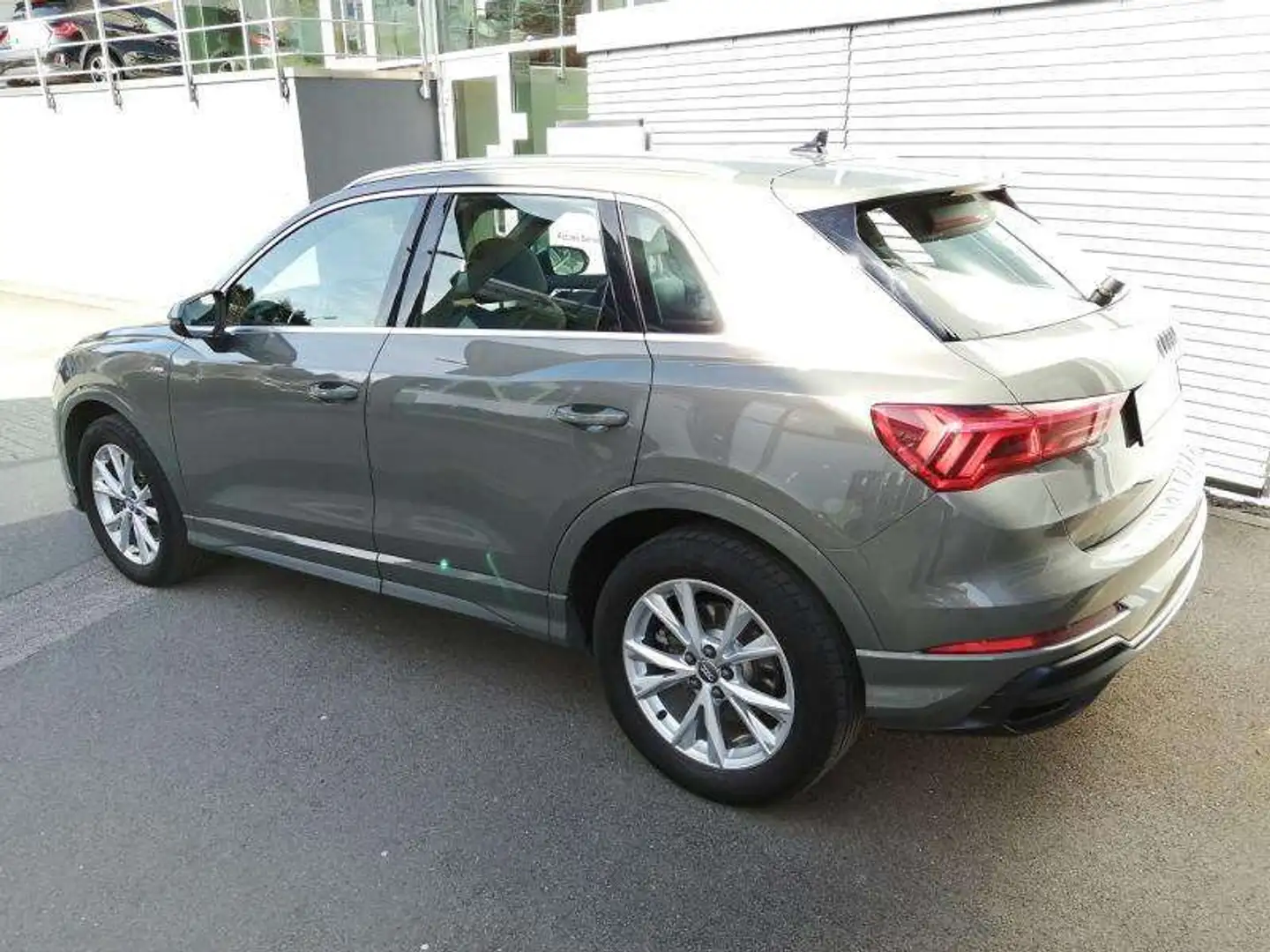 Audi Q3 S-line 40 TFSI quattro s-troni Gris - 2