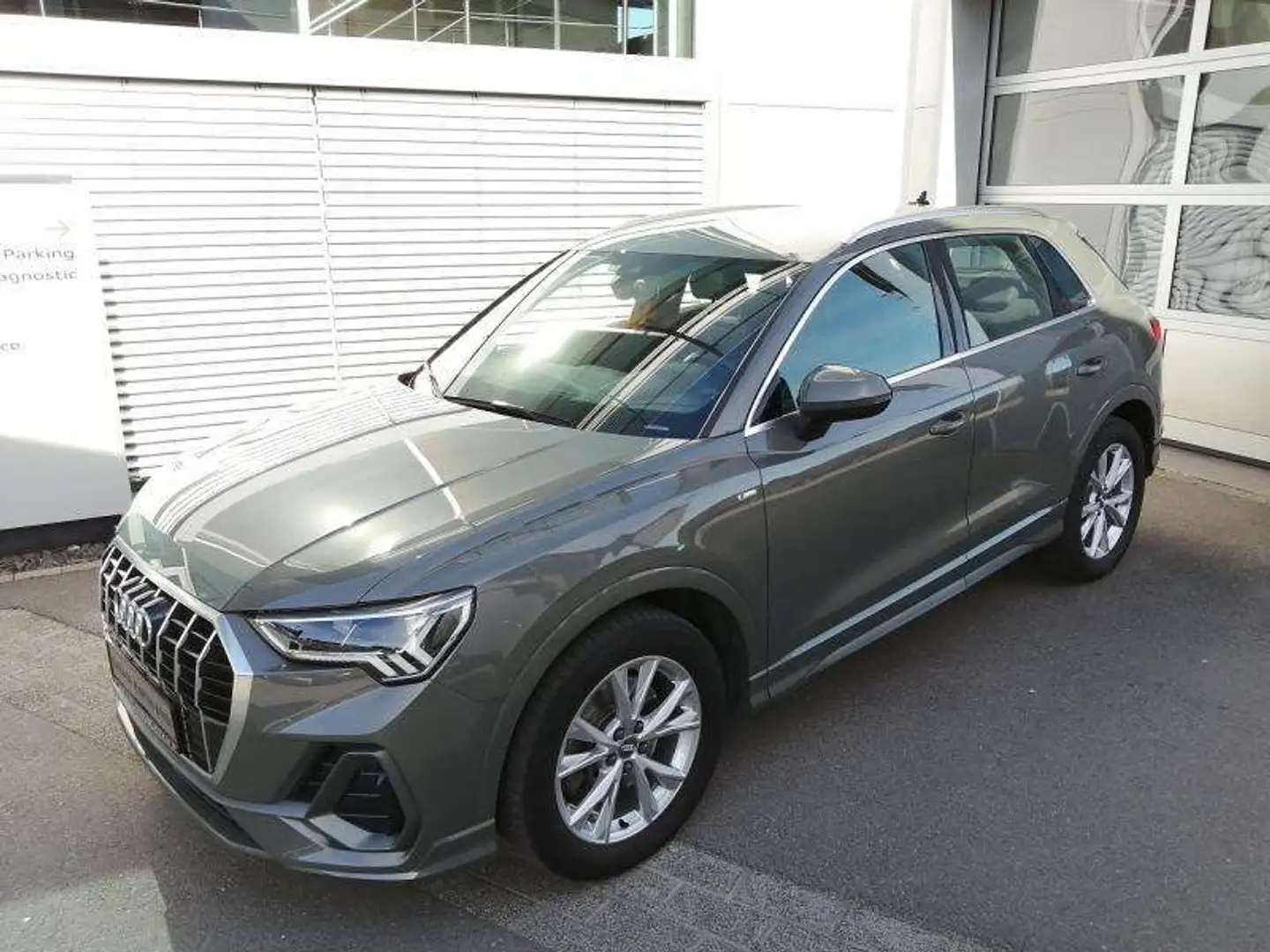 Audi Q3 S-line 40 TFSI quattro s-troni Gris - 1