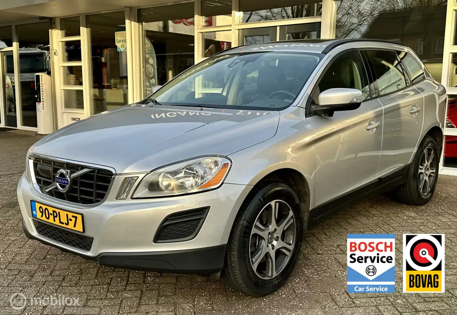 Volvo XC60 2.0T Summum Climat, Leer, Navi, Bluetooth, Pdc, LM Grijs - 1