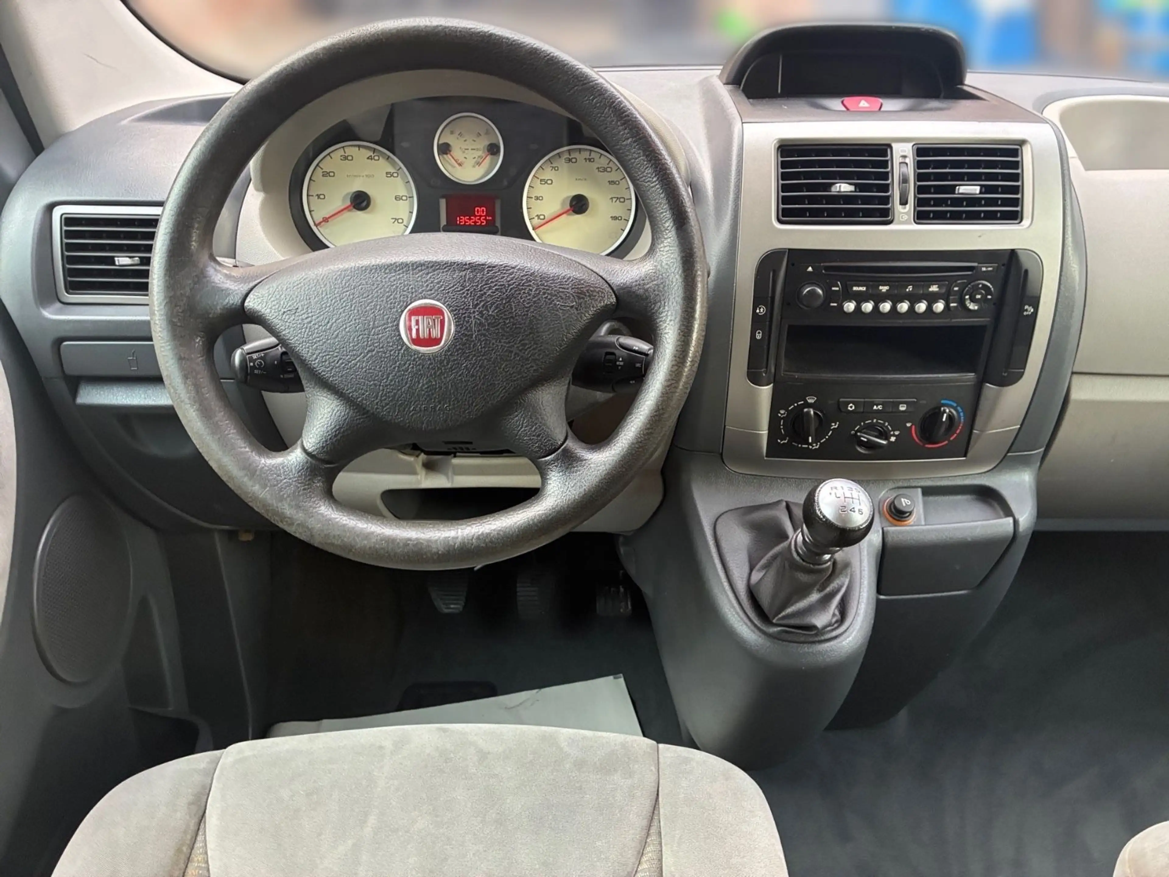 Fiat Scudo Panorama Family L1H1 120 Multijet 5 Sitze — photo 8