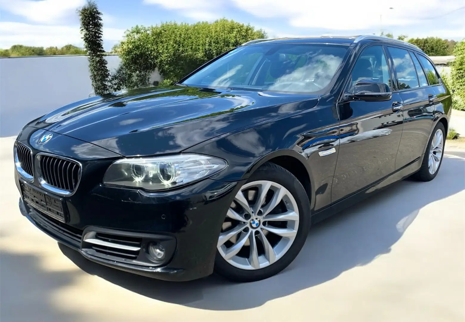 BMW 520 520d*8G Auto*StandHz*el.Heckk*NAV*Sport ED*PDC Noir - 1