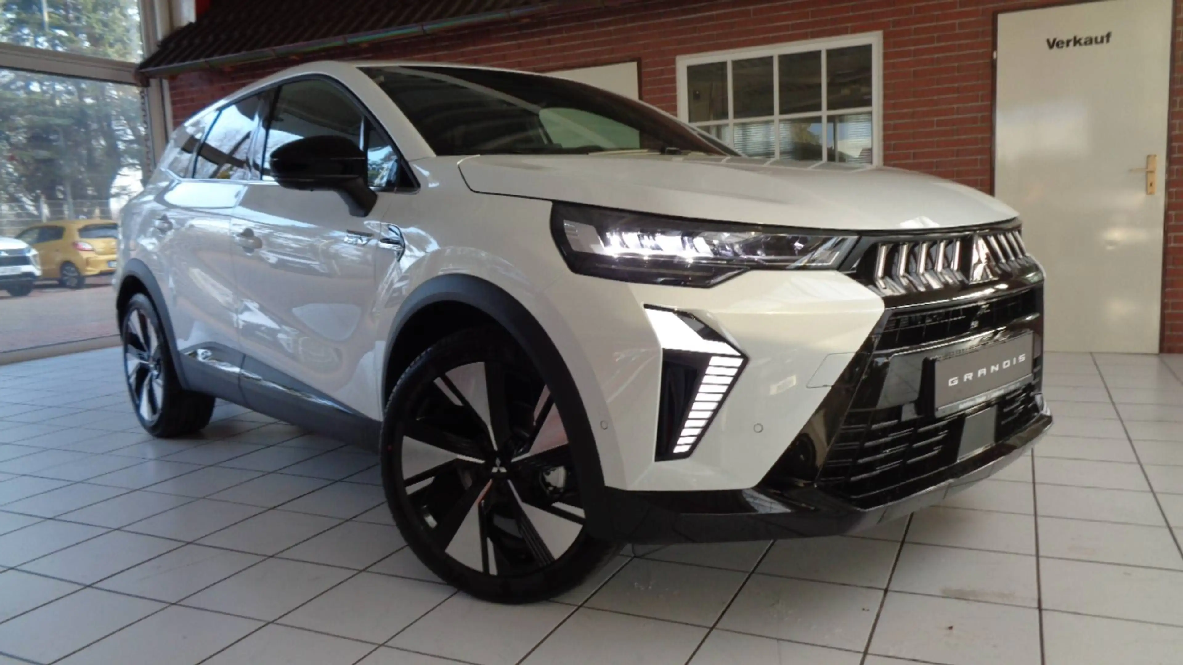 Mitsubishi Grandis Grandis 1.8 Hybrid Edition 360°Kamera- — photo 2