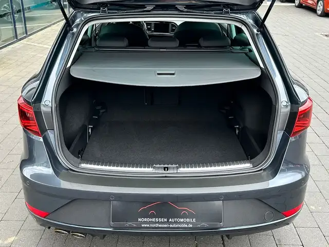 Seat Leon Leon view 8