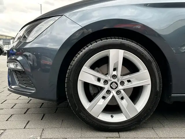 Seat Leon Leon view 9