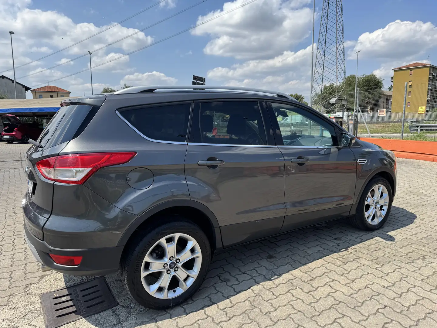 Ford Kuga 2.0 tdci Titanium 2wd 120cv E6 Grigio - 2