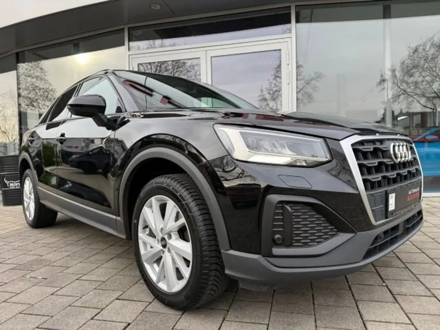 Audi Q2 35 TFSI S tronic Navi/LED/ACC/Kamera/elektr.H Schwarz - 2
