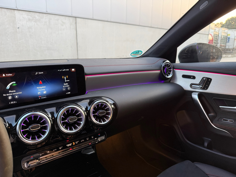 Mercedes-Benz CLA 250 Shooting Brake e AMG Line - Full option - Pano - 3 — photo 12