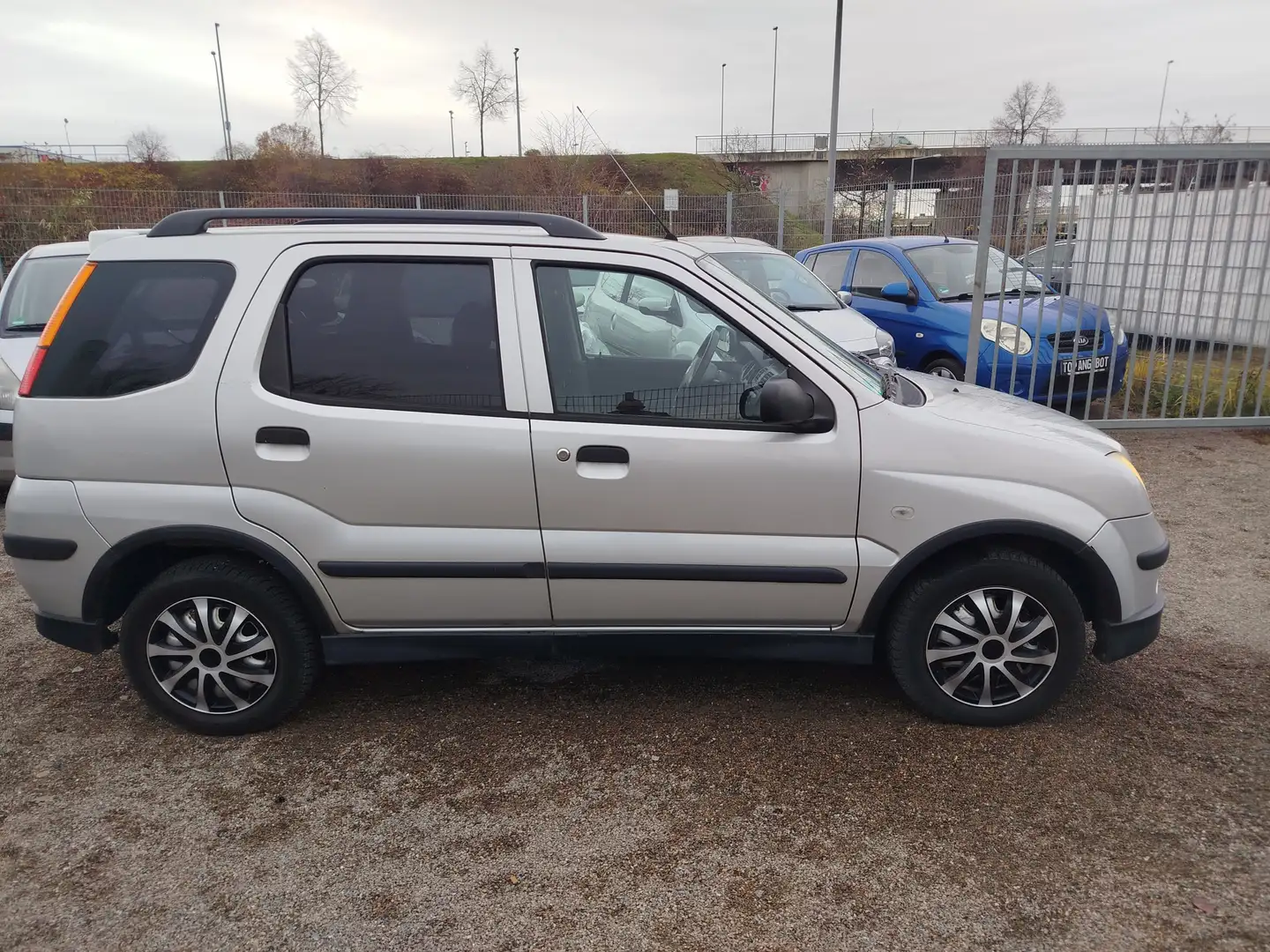 Suzuki Ignis Sehr guterZustand Silber - 2