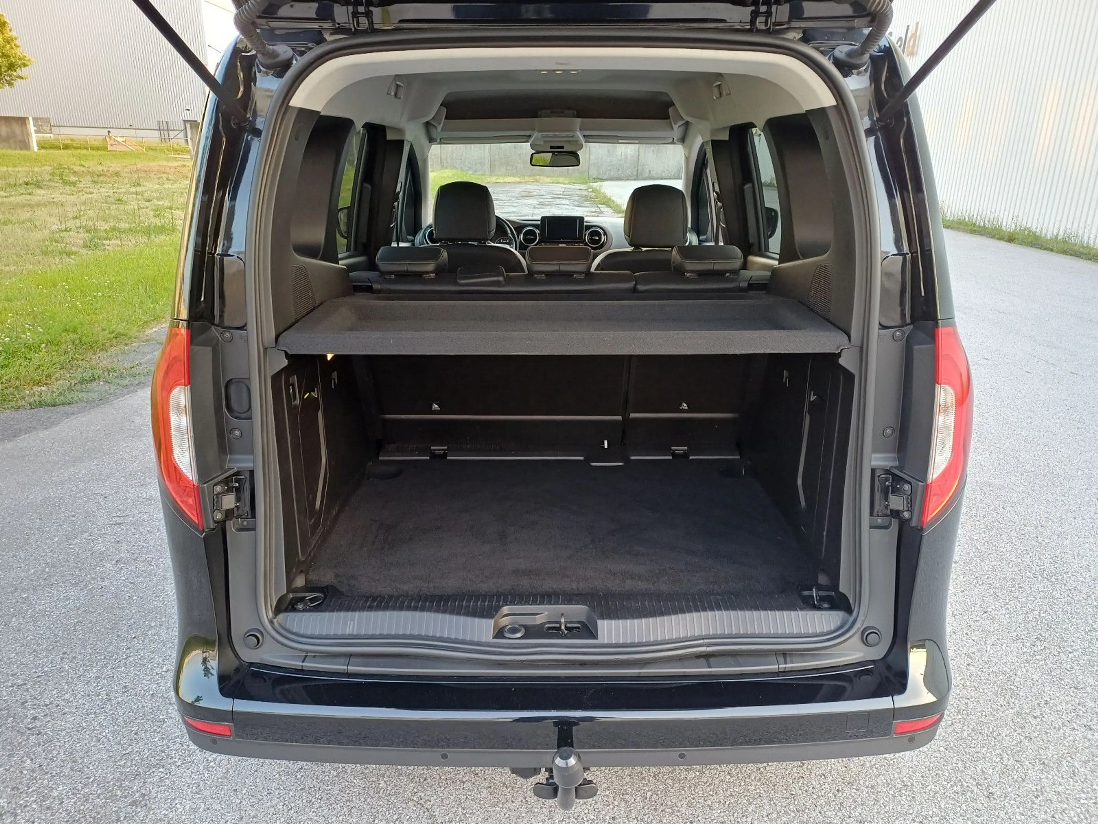 Mercedes-Benz T-Class T 180d PROGRESSIVE-EDITION/Navi/LED/AHK/Kamera — photo 19