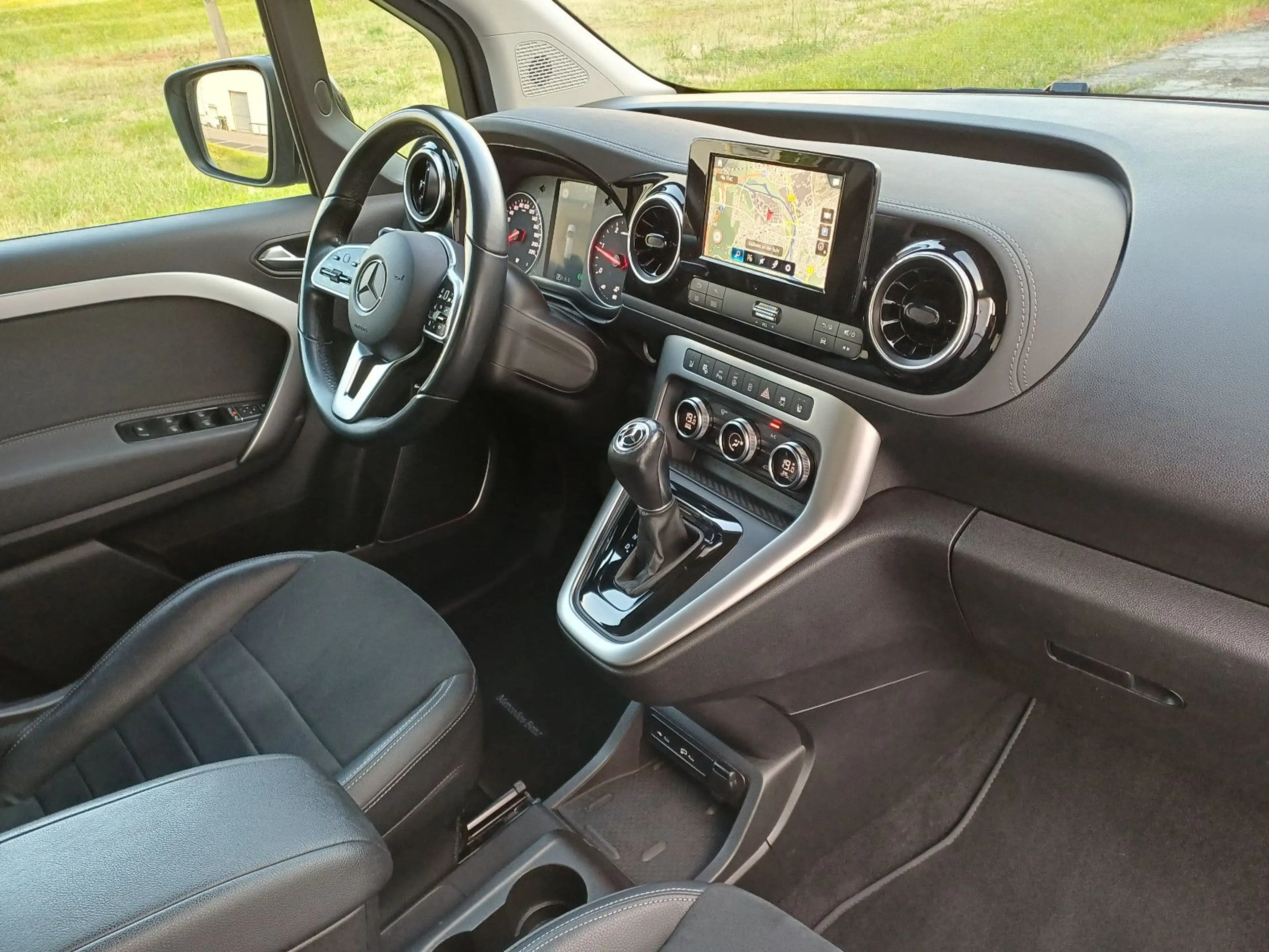 Mercedes-Benz T-Class T 180d PROGRESSIVE-EDITION/Navi/LED/AHK/Kamera — photo 11