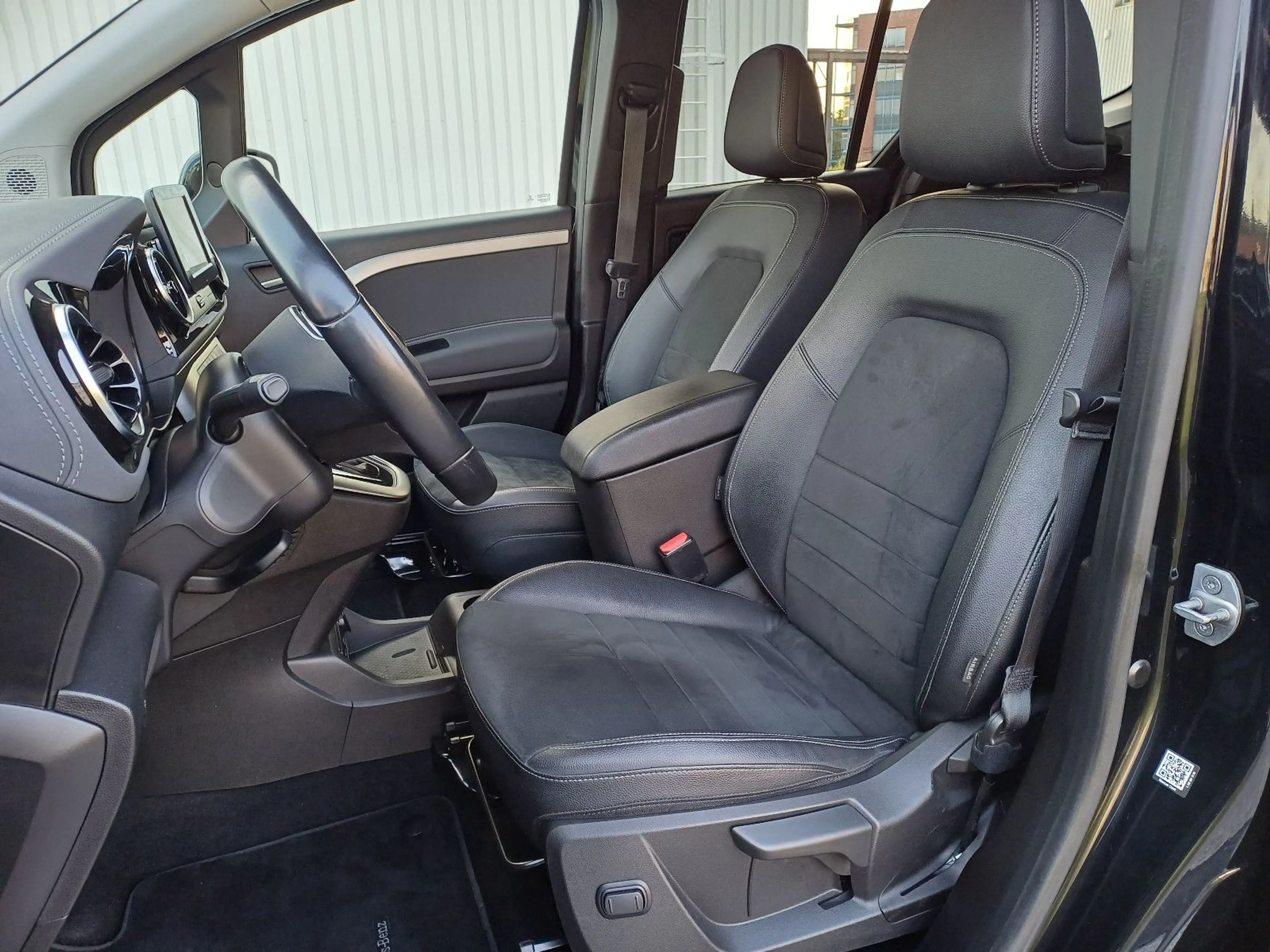 Mercedes-Benz T-Class T 180d PROGRESSIVE-EDITION/Navi/LED/AHK/Kamera — photo 10