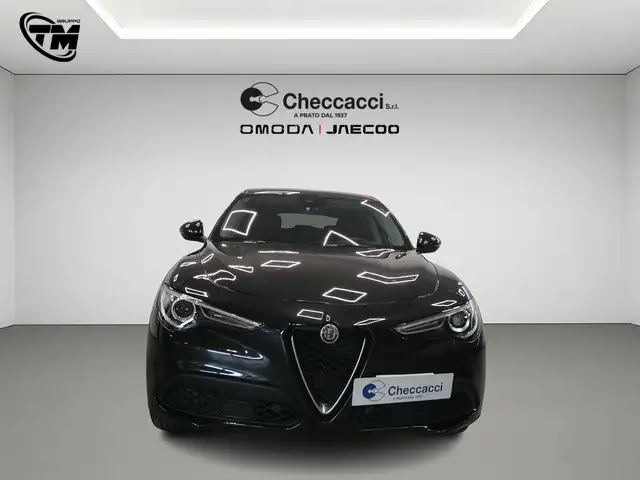 Alfa Romeo Stelvio view 3