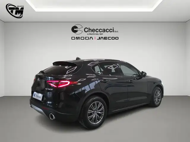 Alfa Romeo Stelvio view 7