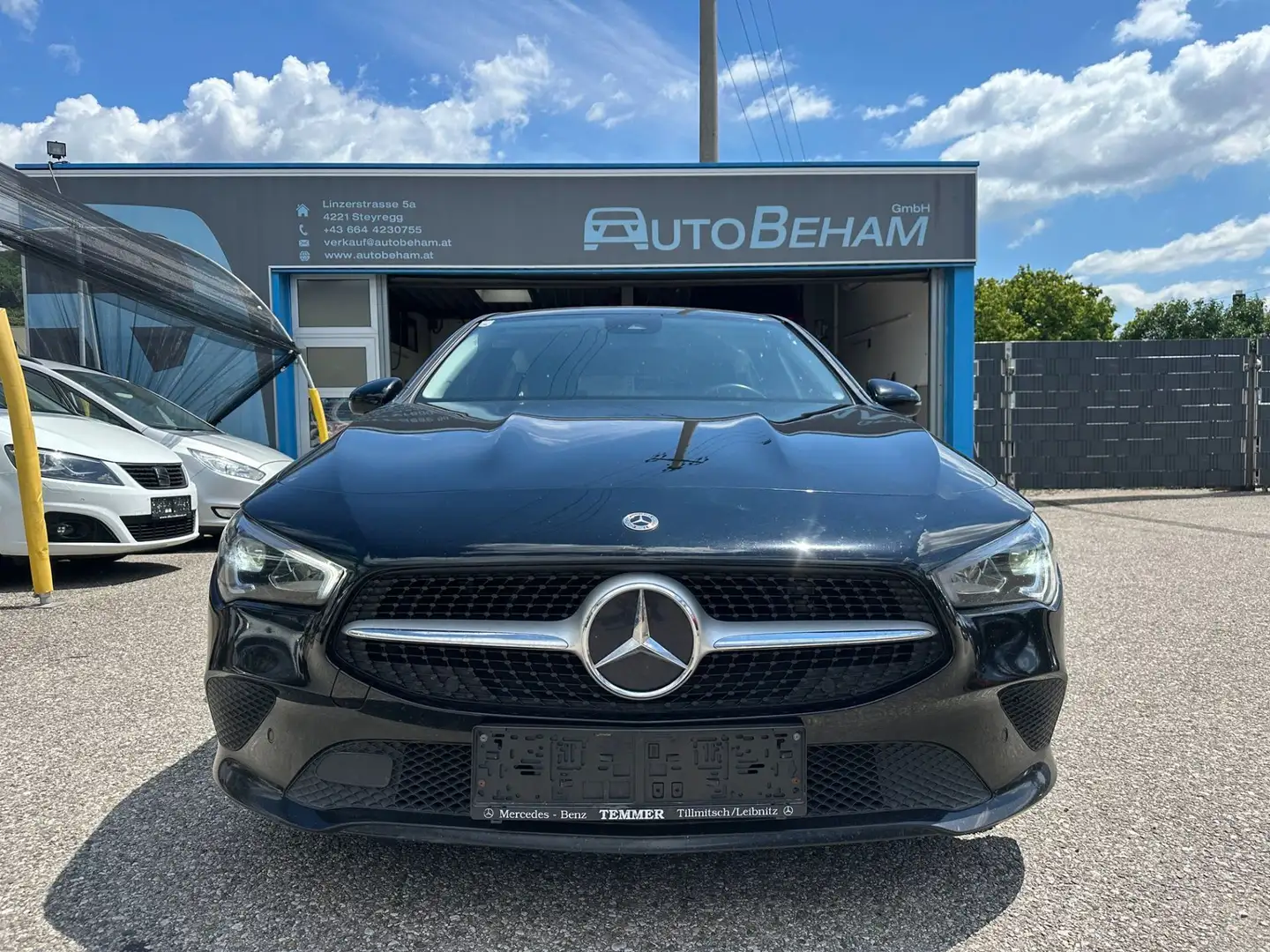 Mercedes-Benz CLA 200 d Shooting Brake Aut. Navi-Kamera-LED Schwarz - 2
