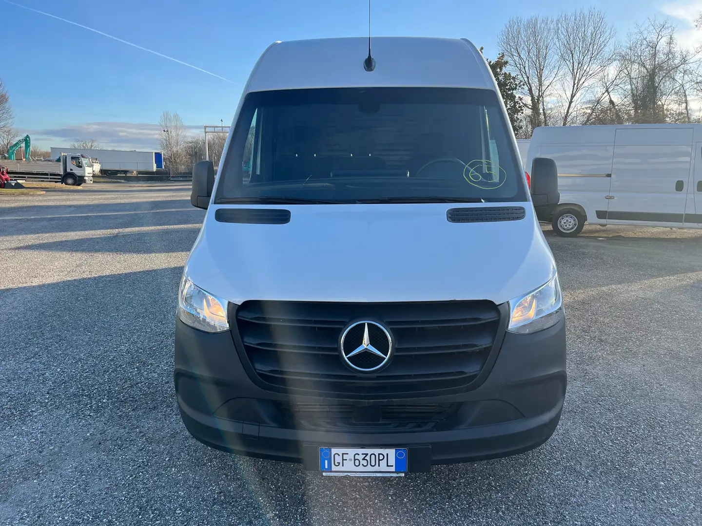 Mercedes-Benz Sprinter L2H2 Blanc - 2