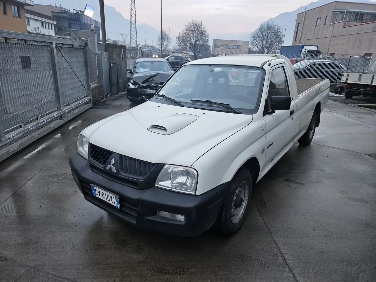 Mitsubishi L200 c.cab 2.5 tdi   DUE RUOTE MOTRICI - 1