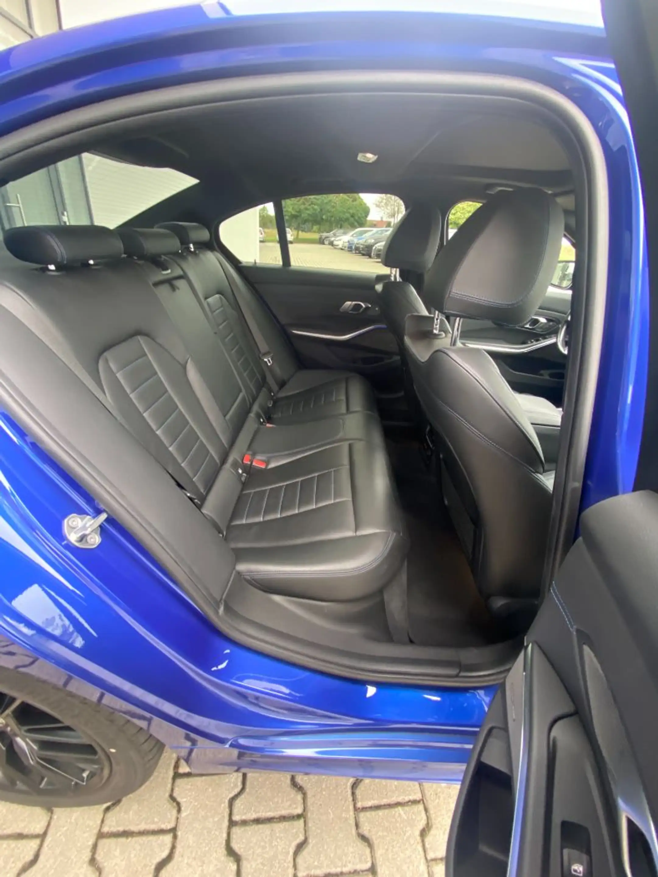 BMW 330 i Lim/MSPORT/HUD/LASER/360°/ACC/STANDHZ/H&K/ — photo 13