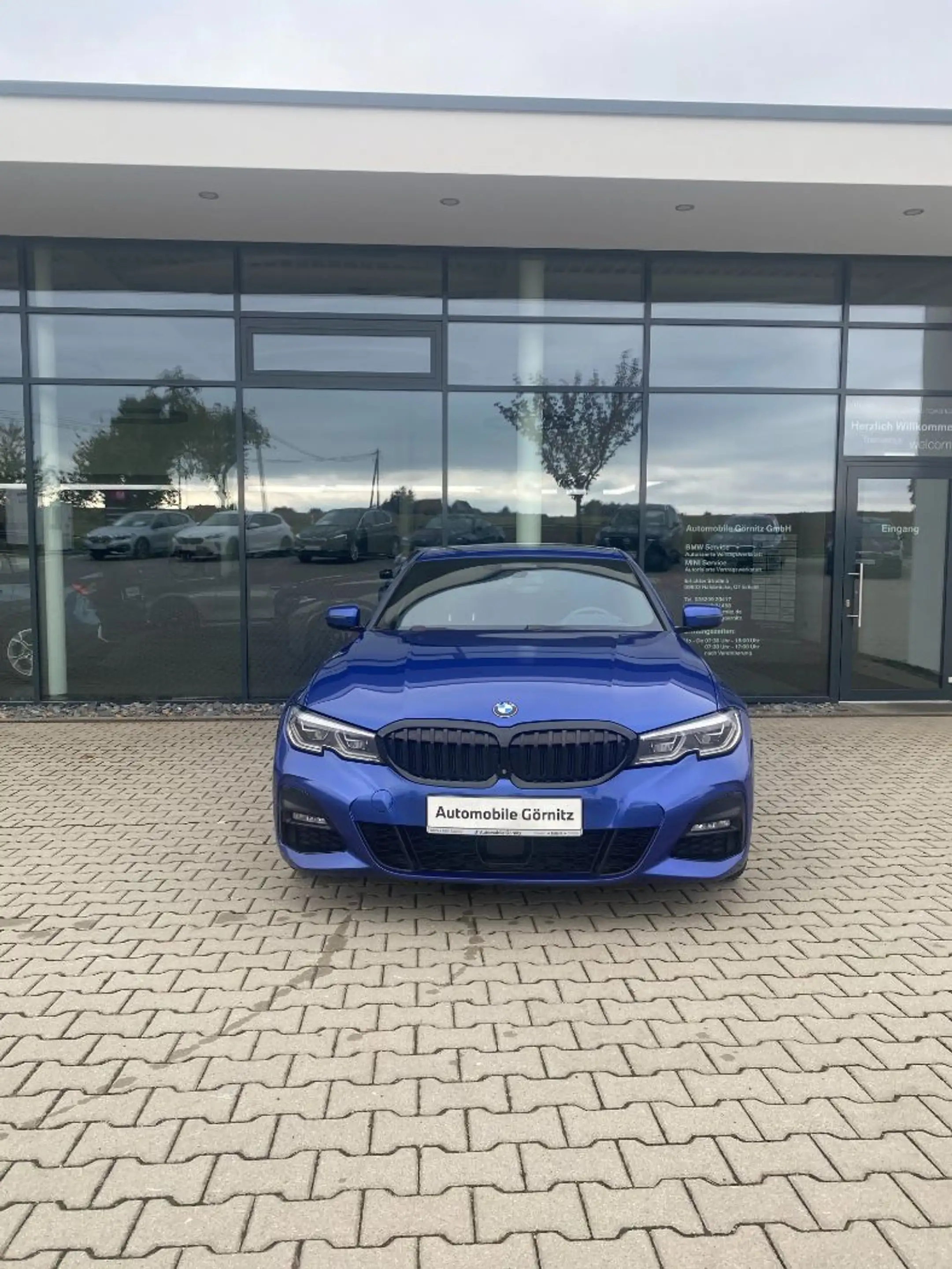 BMW 330 i Lim/MSPORT/HUD/LASER/360°/ACC/STANDHZ/H&K/
