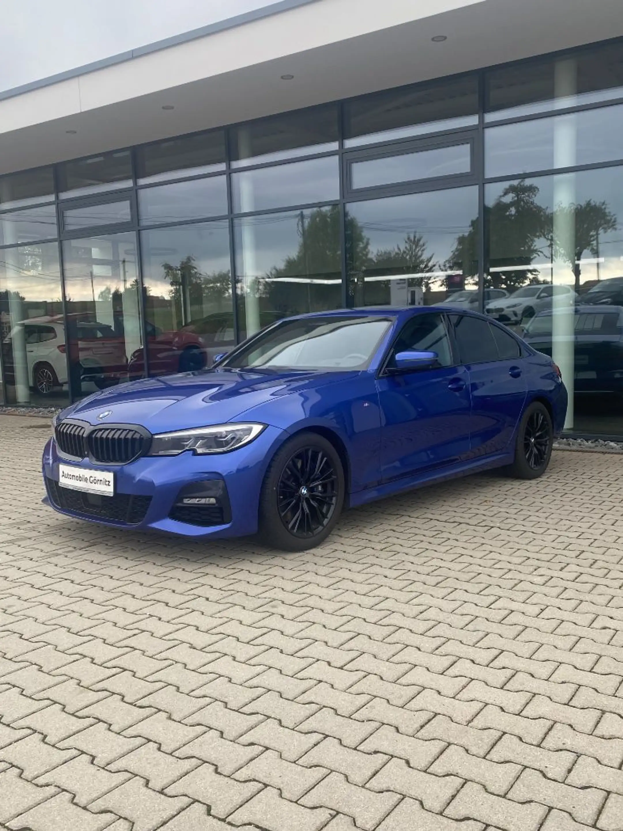BMW 330 i Lim/MSPORT/HUD/LASER/360°/ACC/STANDHZ/H&K/ — photo 3