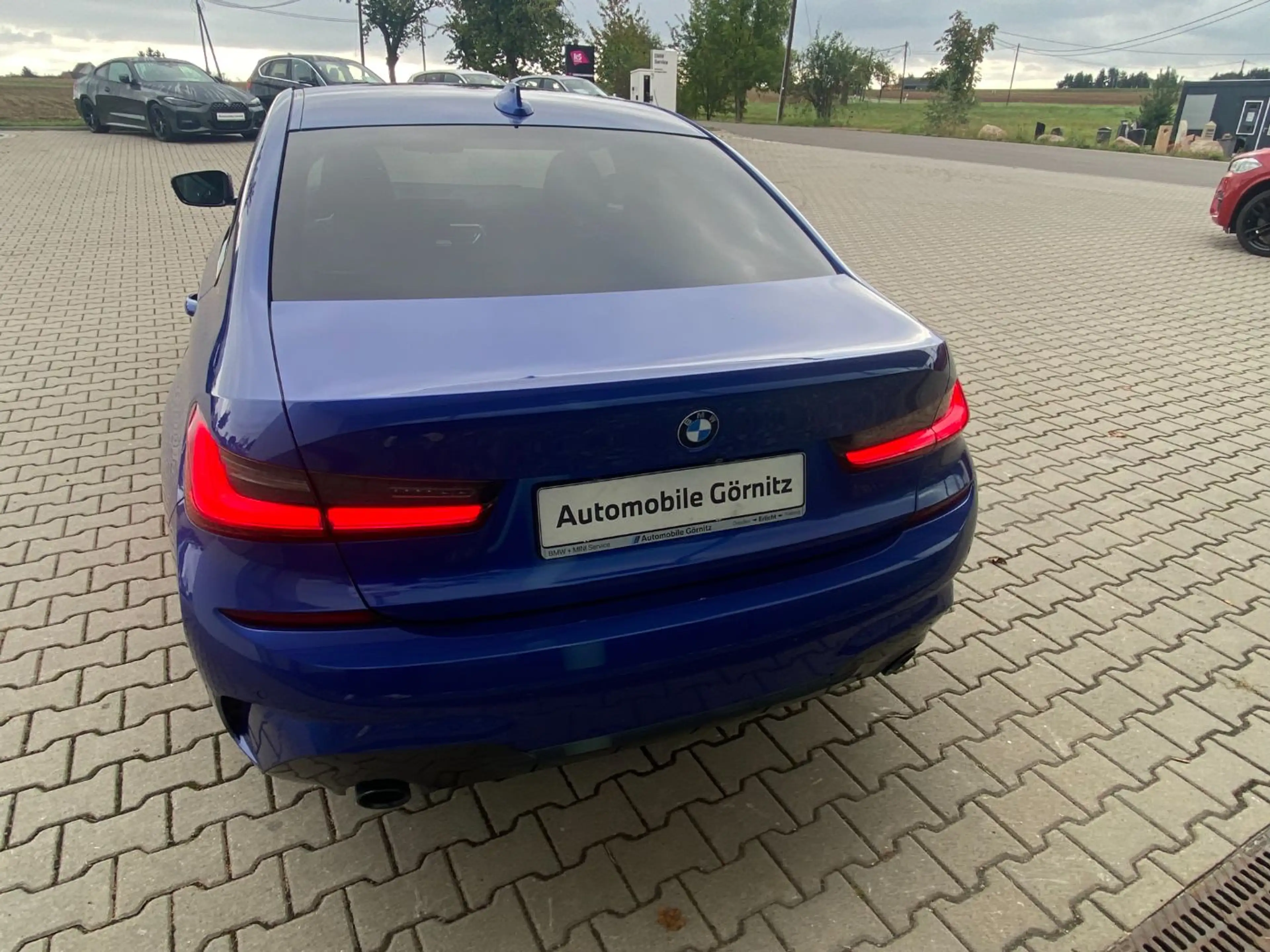 BMW 330 i Lim/MSPORT/HUD/LASER/360°/ACC/STANDHZ/H&K/ — photo 6
