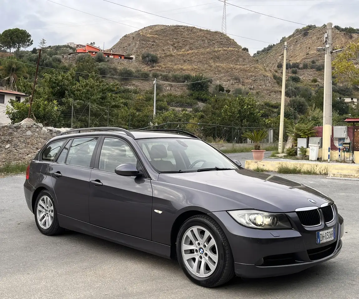 BMW 320