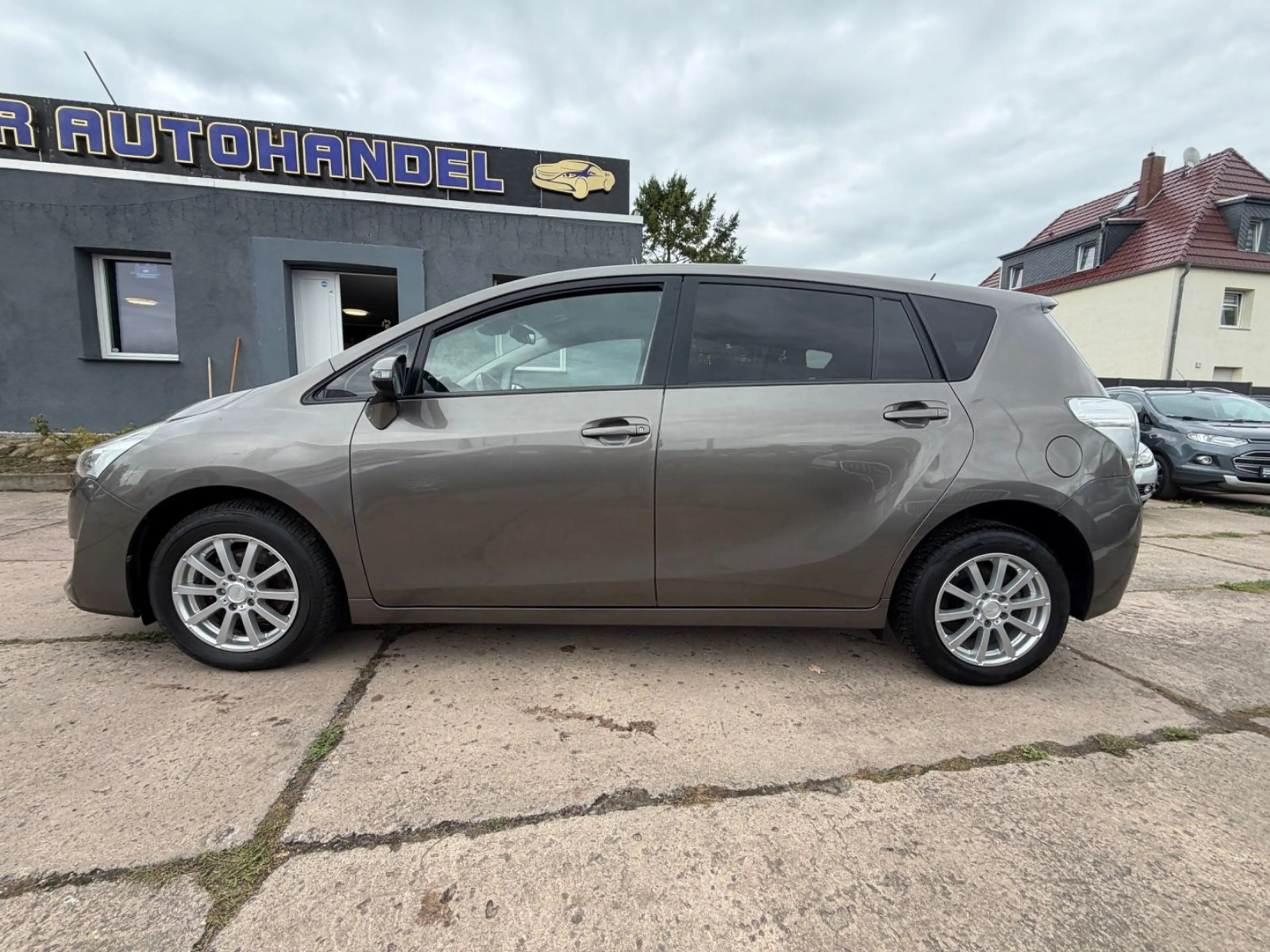 Toyota Verso Comfort — photo 5