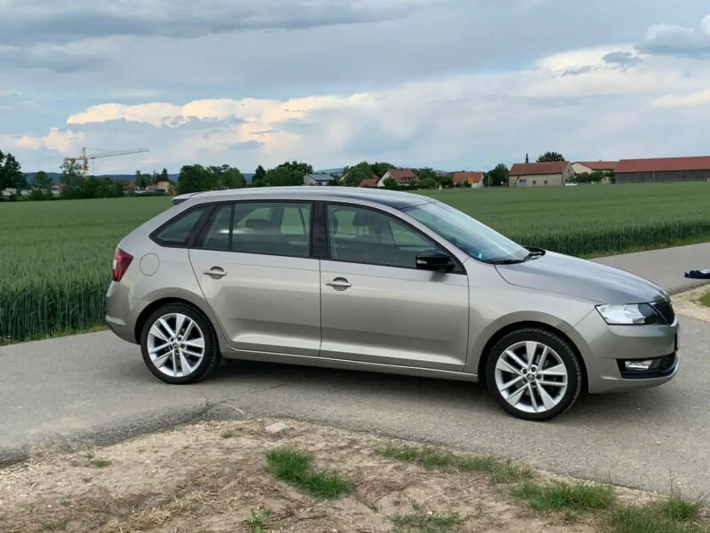 Skoda Rapid/Spaceback Rapid Spaceback 1.0 TSI Ambition Beige - 1