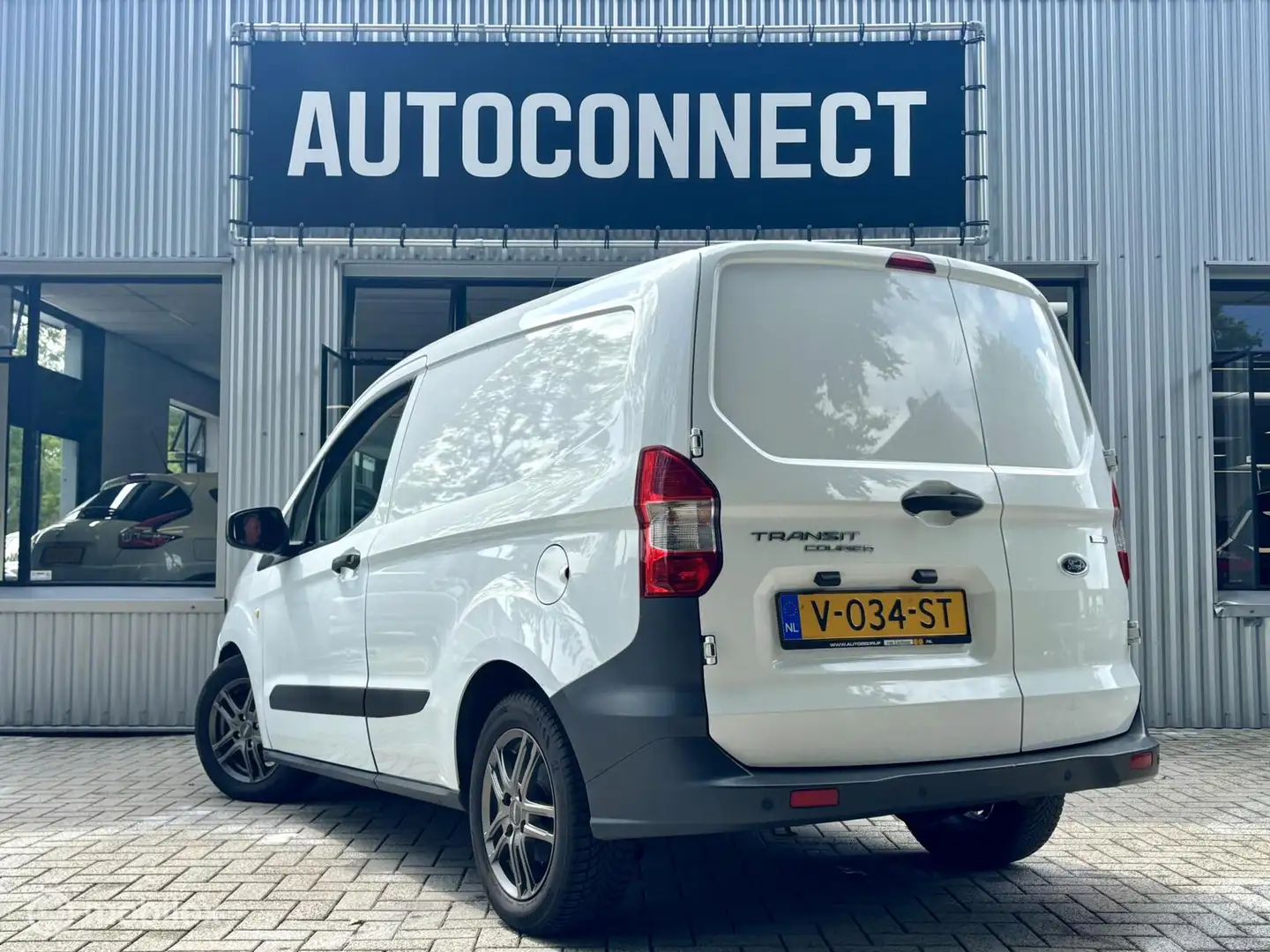 Ford Transit Courier 1.0. LEDER, AIRCO, LM VELGEN, PDC. Wit - 2