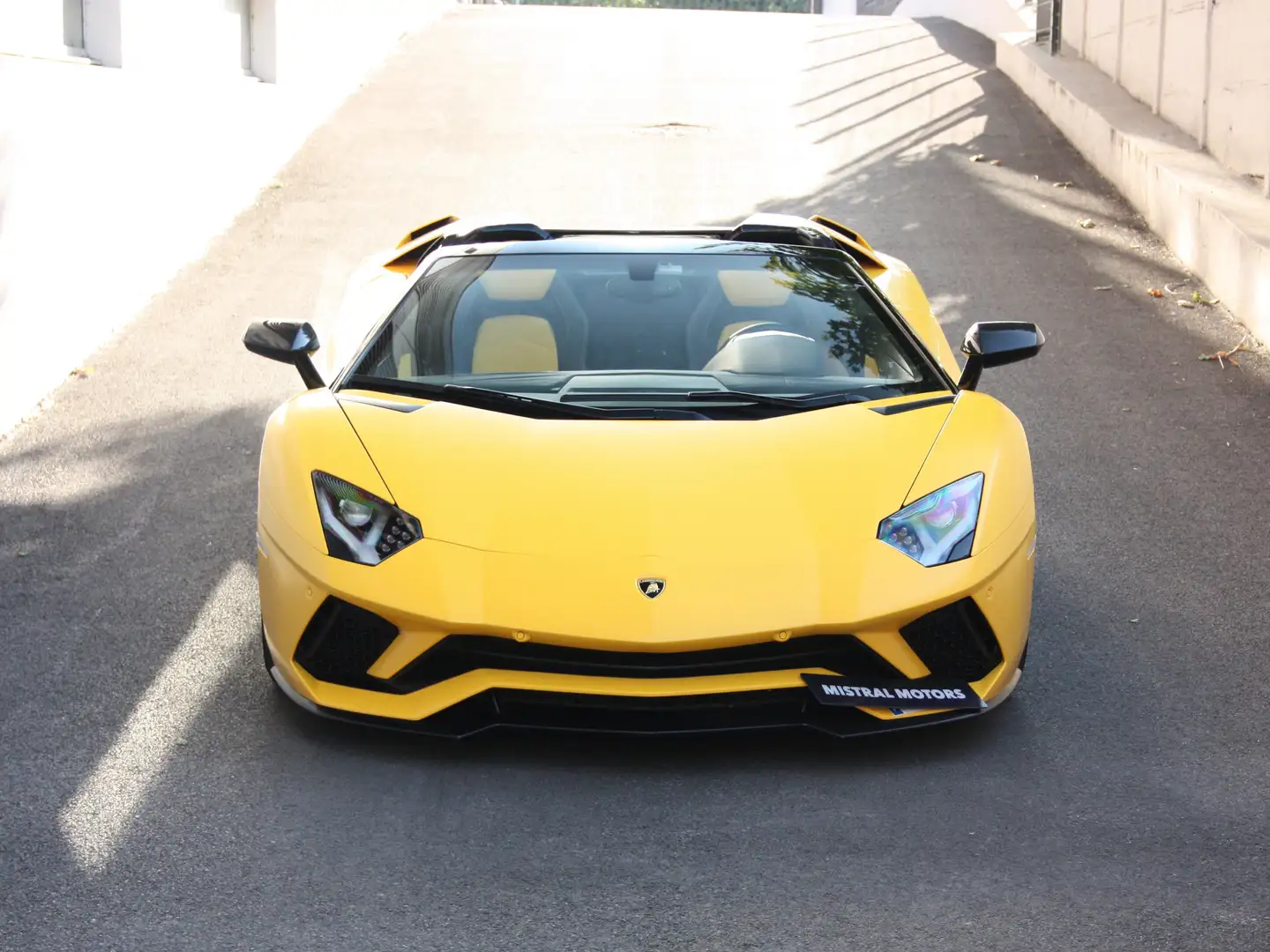 Lamborghini Aventador Aventador S Roadster 6.5 V12 740 Желтый - 1