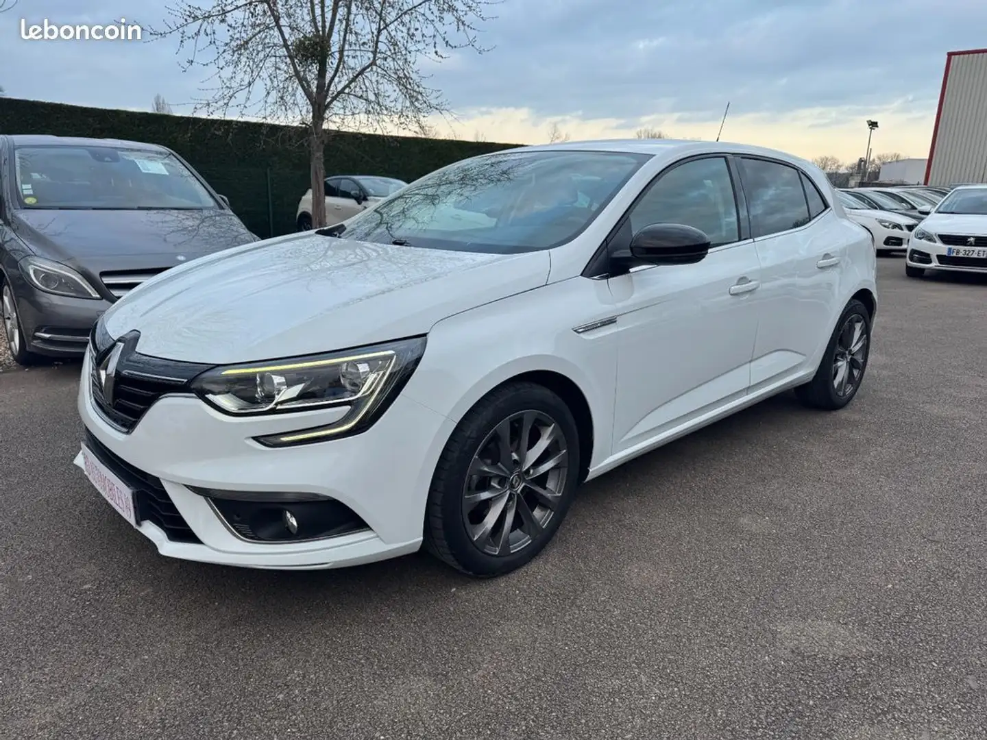 Renault Megane MÉGANE IV 1.2 TCE 100 CH Limited Blanc - 1