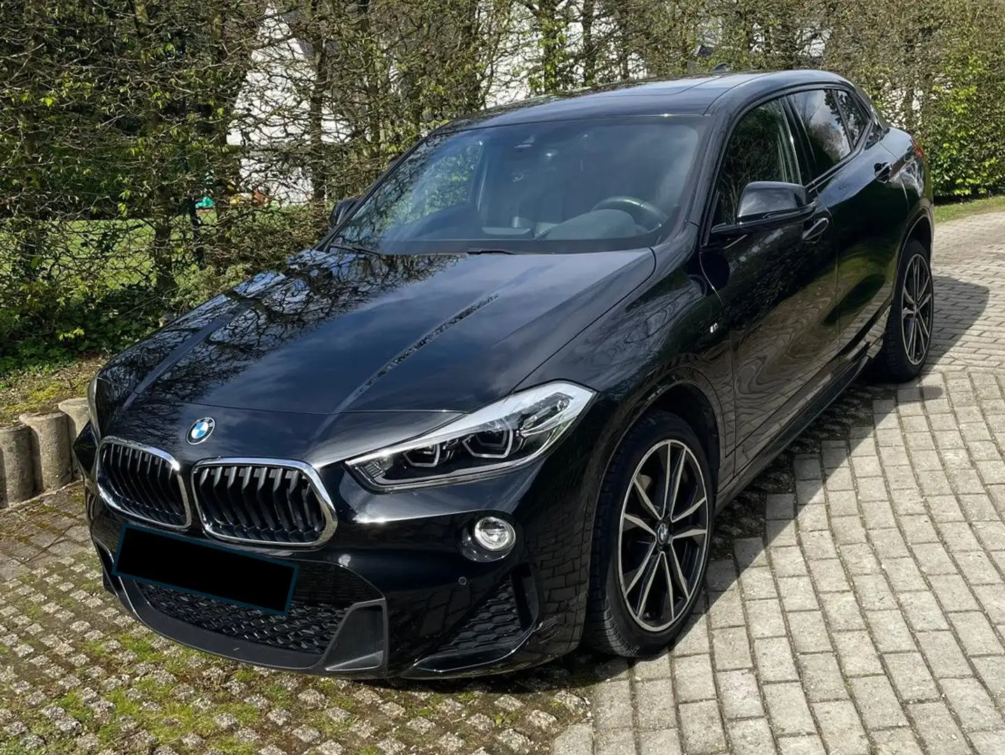 BMW X2 M 1.5iA sDrive18 OPF Zwart - 2