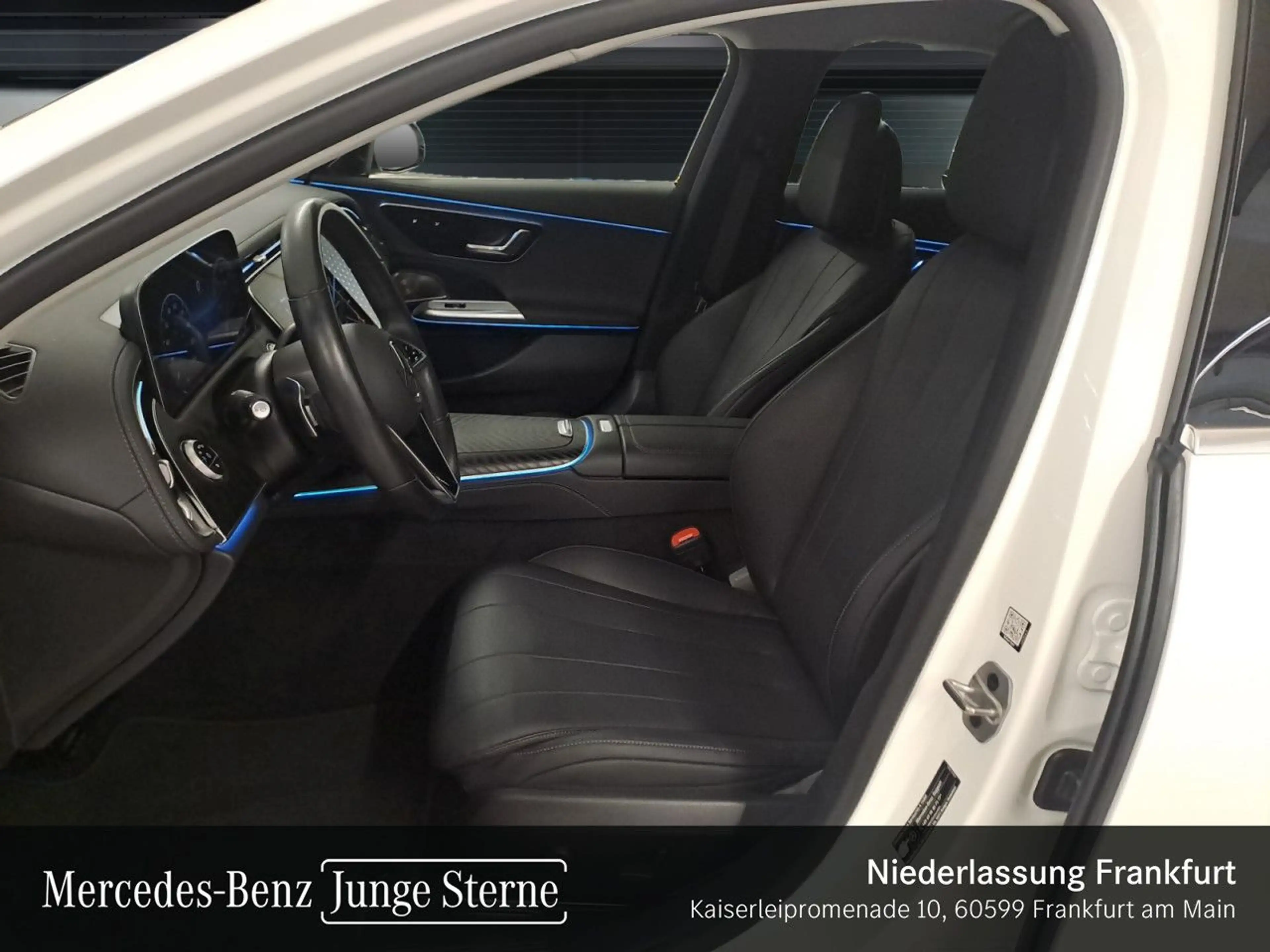 Mercedes-Benz E 220 d Avantgarde 360° Burmester Distr+ LED PTS — photo 11