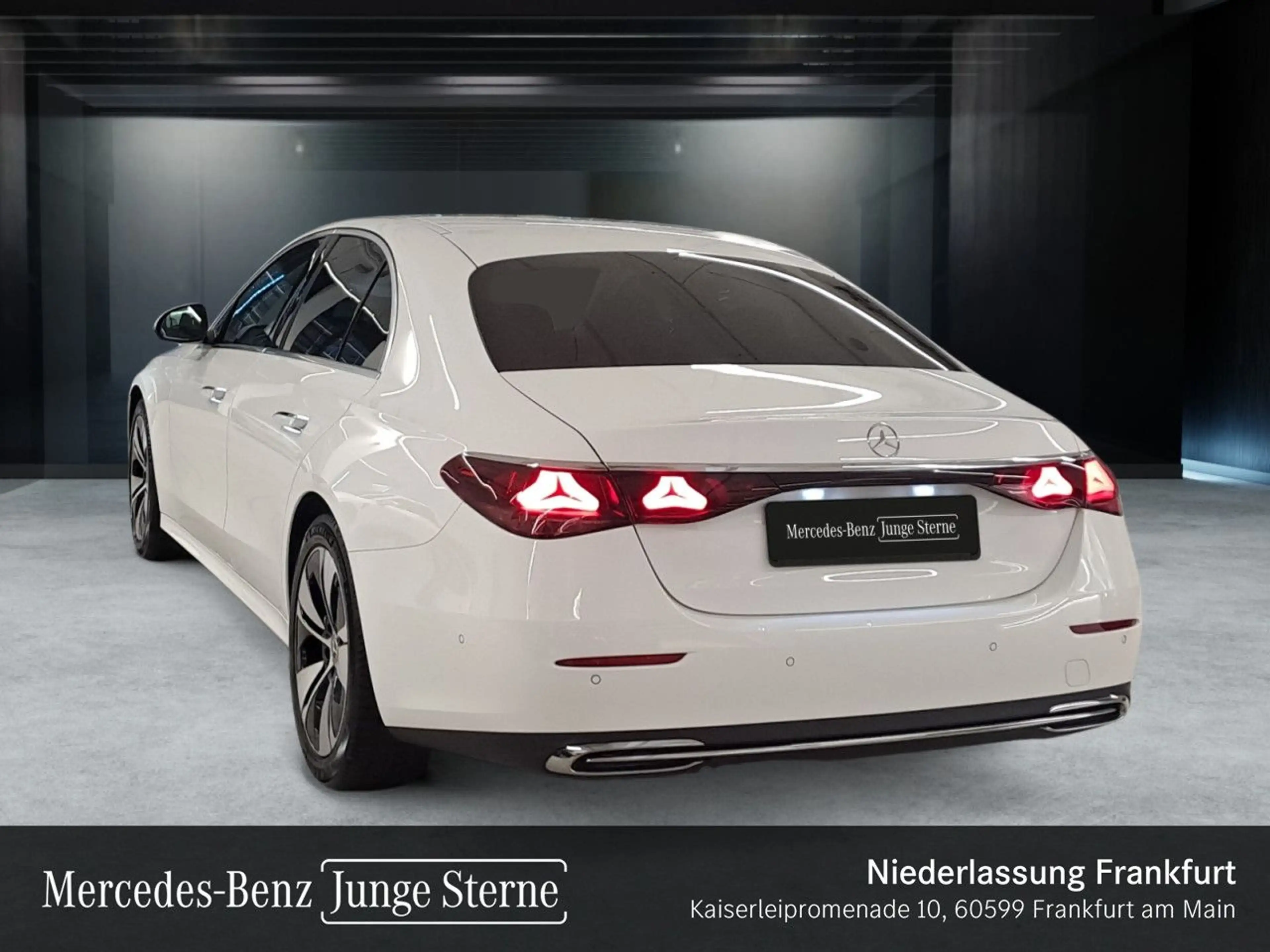 Mercedes-Benz E 220 d Avantgarde 360° Burmester Distr+ LED PTS — photo 8