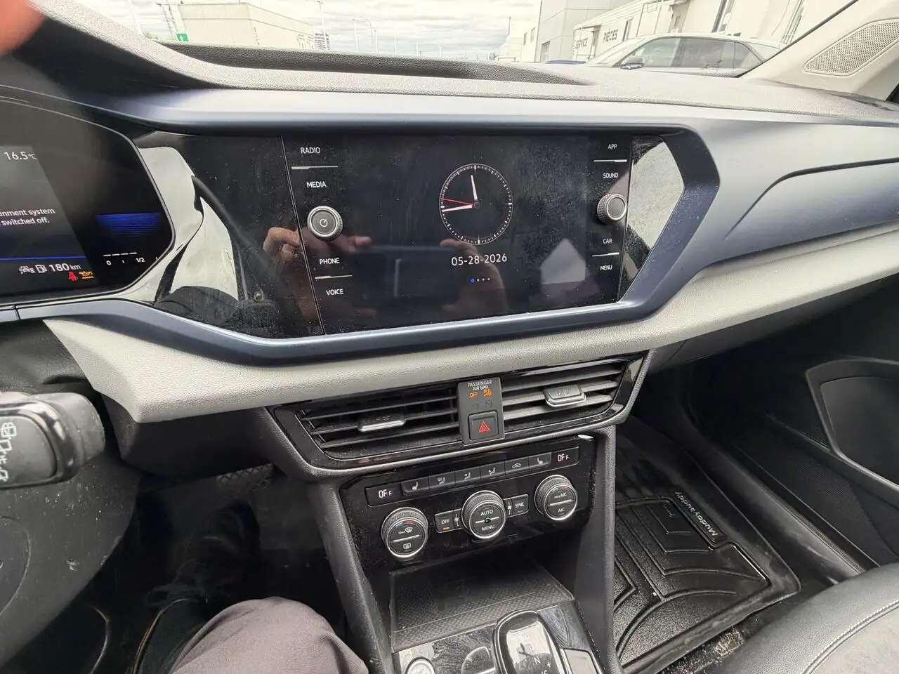 Volkswagen Taos снимка Volkswagen Taos