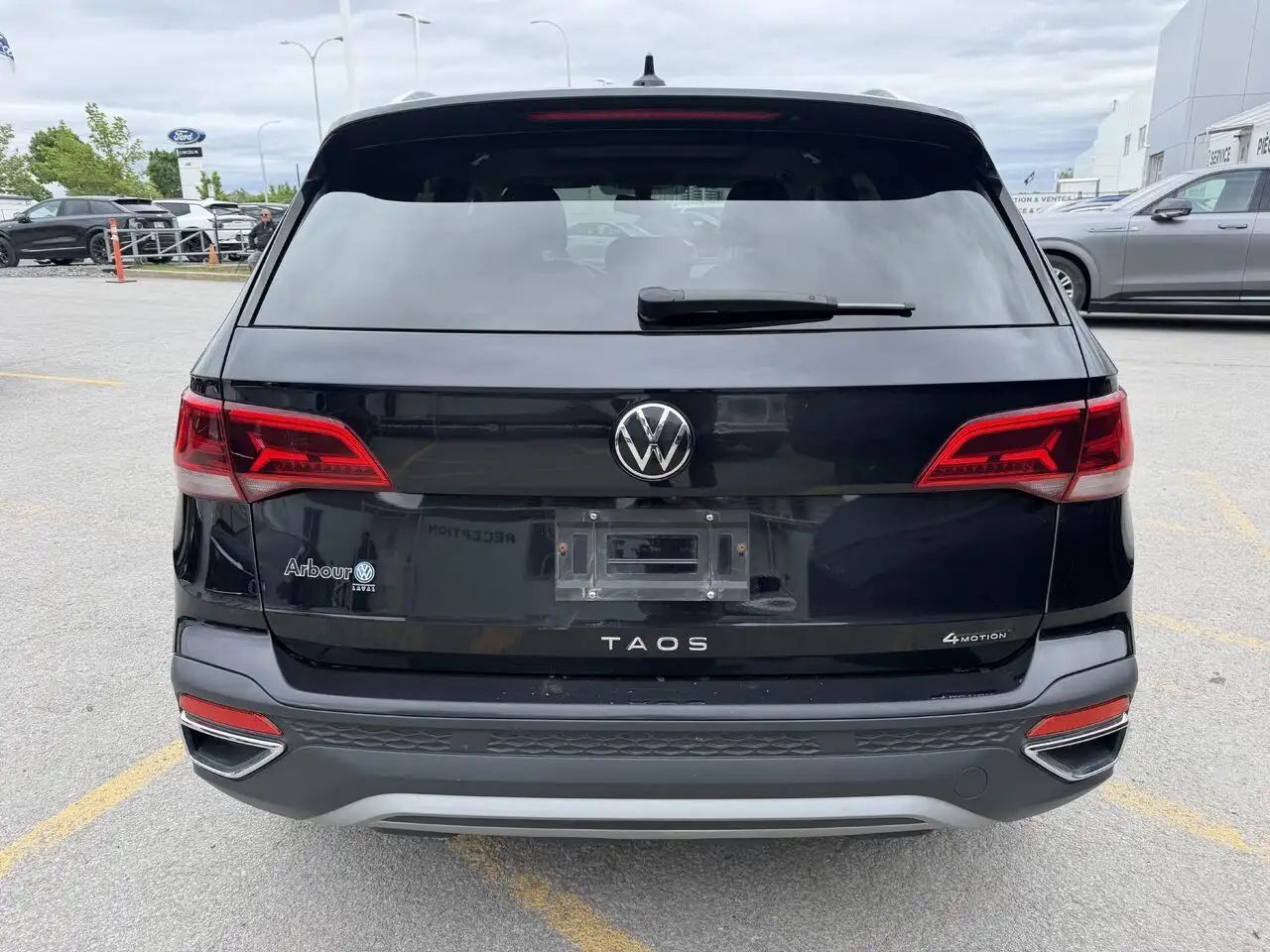 Volkswagen Taos снимка Volkswagen Taos