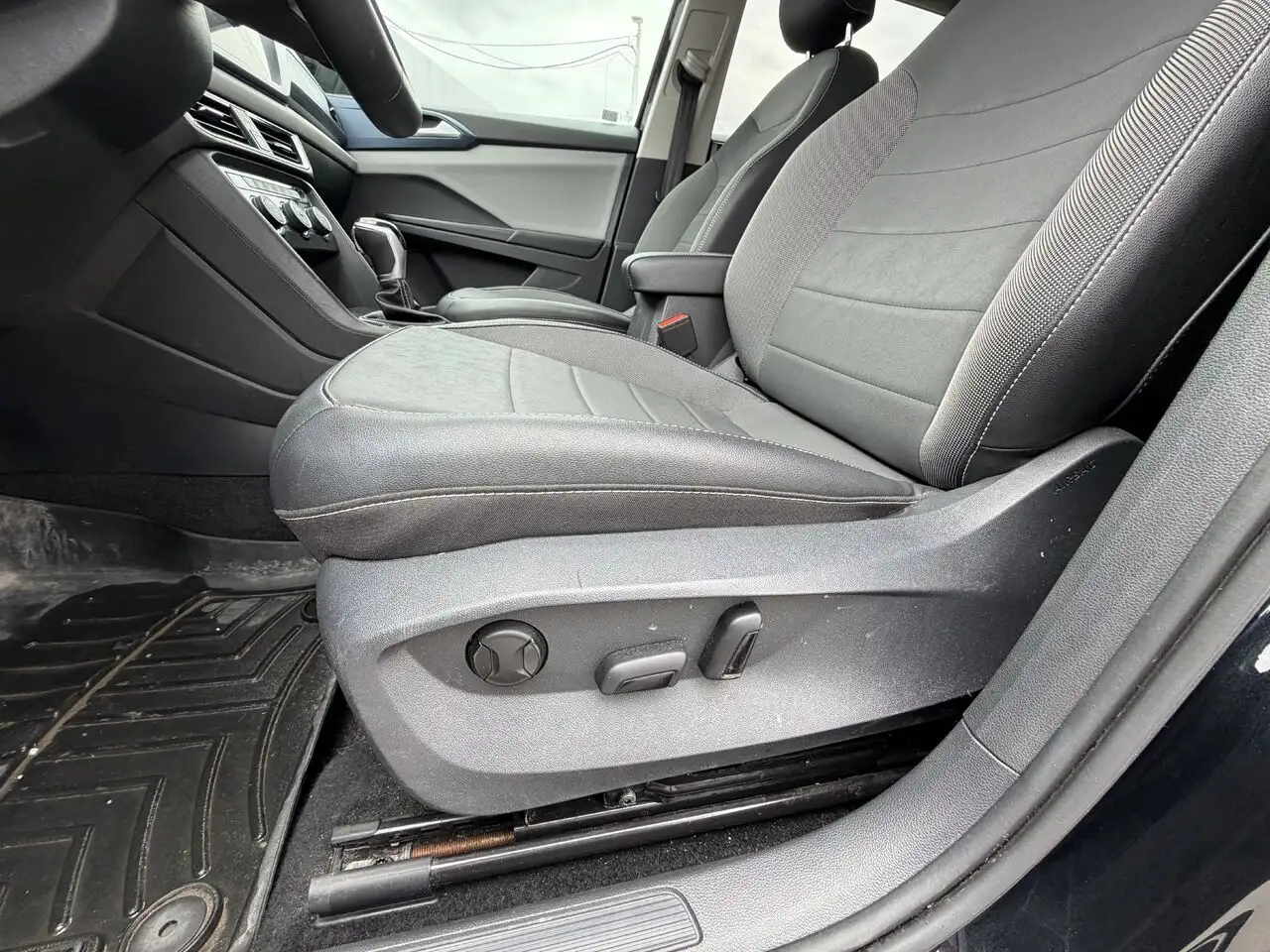 Volkswagen Taos снимка Volkswagen Taos