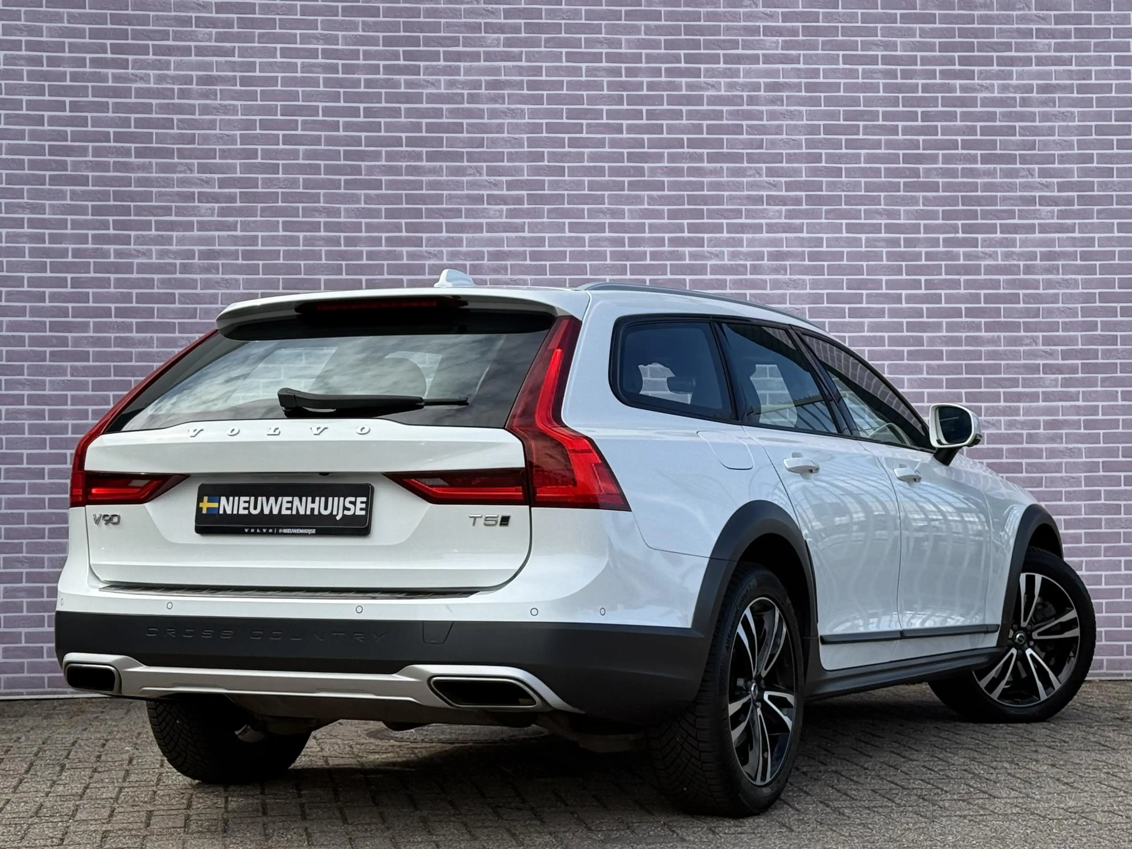 Volvo V90 Cross Country 2.0 T5 Pro | Trekhaak | Massagestoelen | Memorysea — photo 3