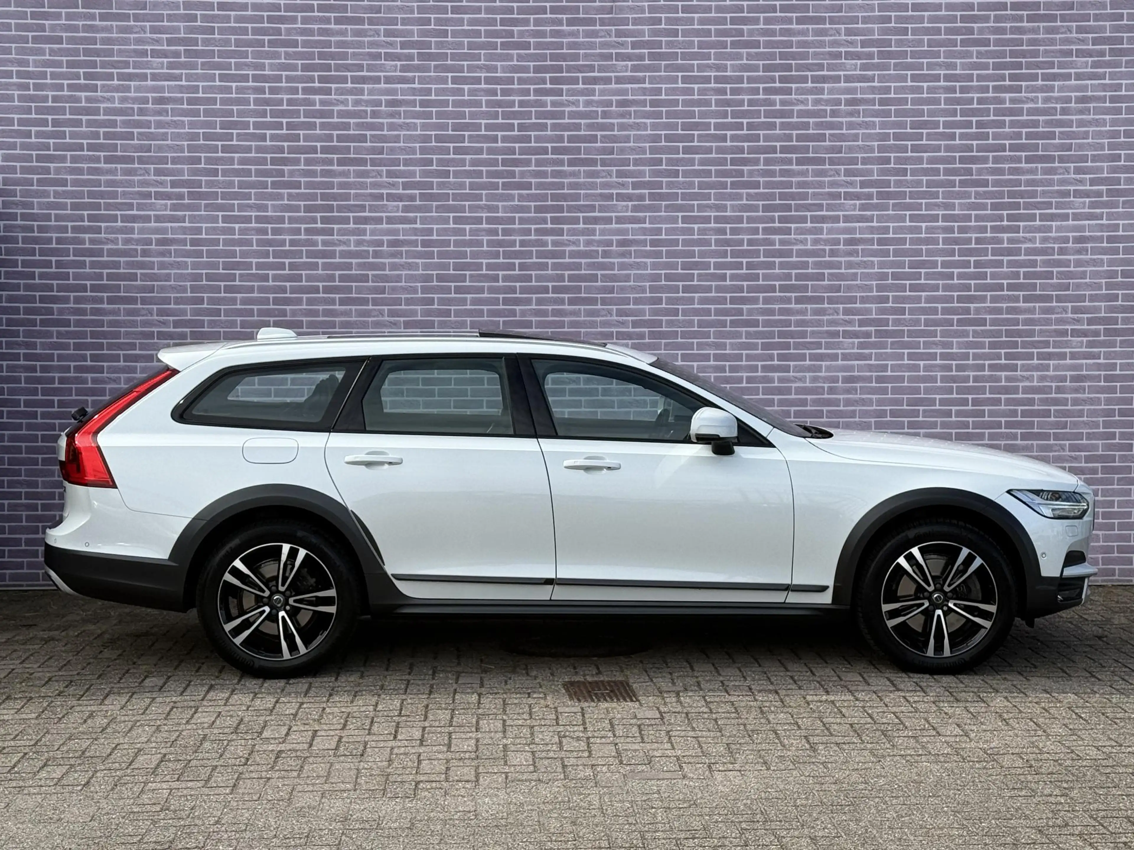 Volvo V90 Cross Country 2.0 T5 Pro | Trekhaak | Massagestoelen | Memorysea — photo 15