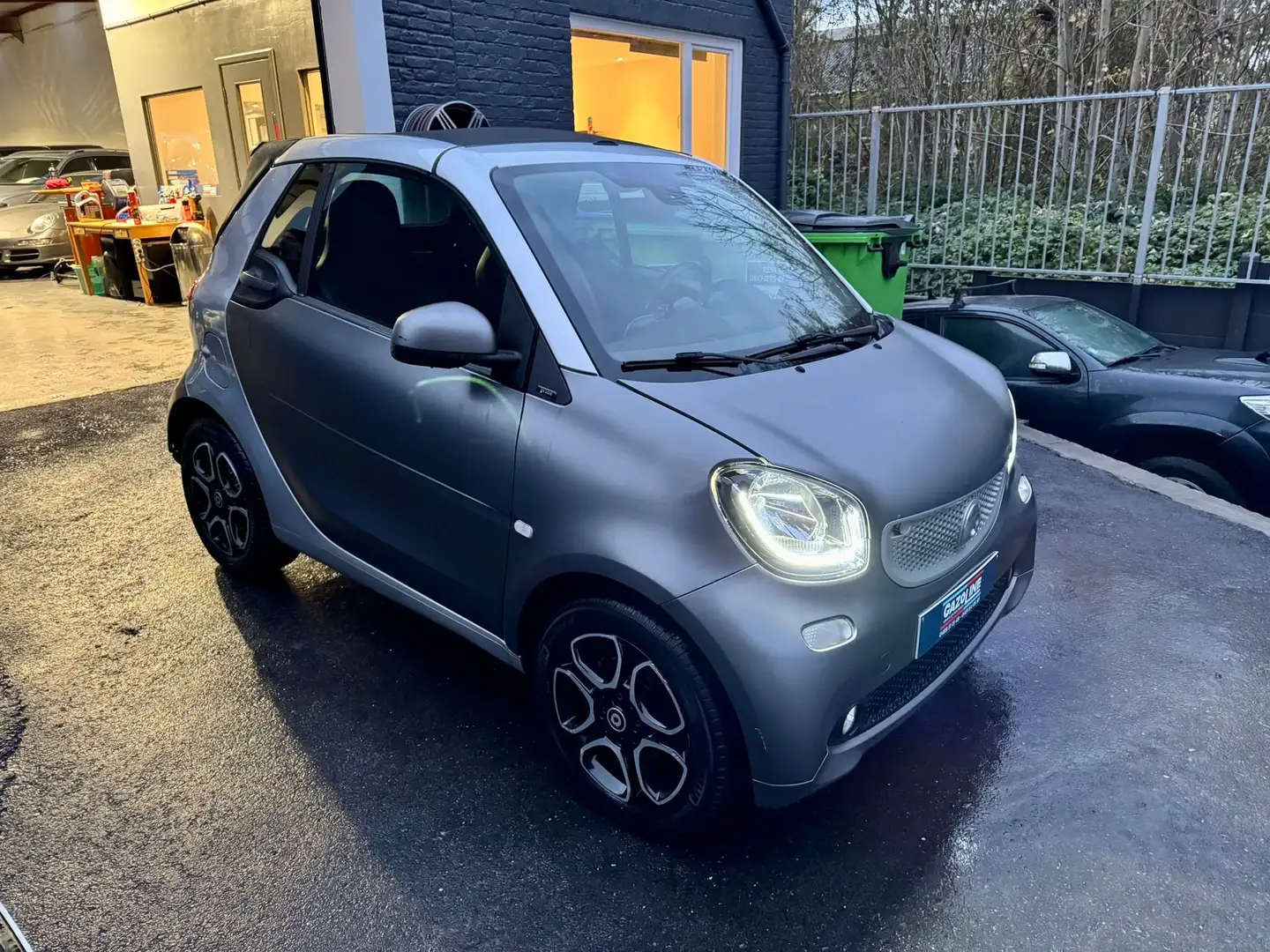 smart forTwo Fortwo Cabrio 1.0i Prime DCT Grijs - 2