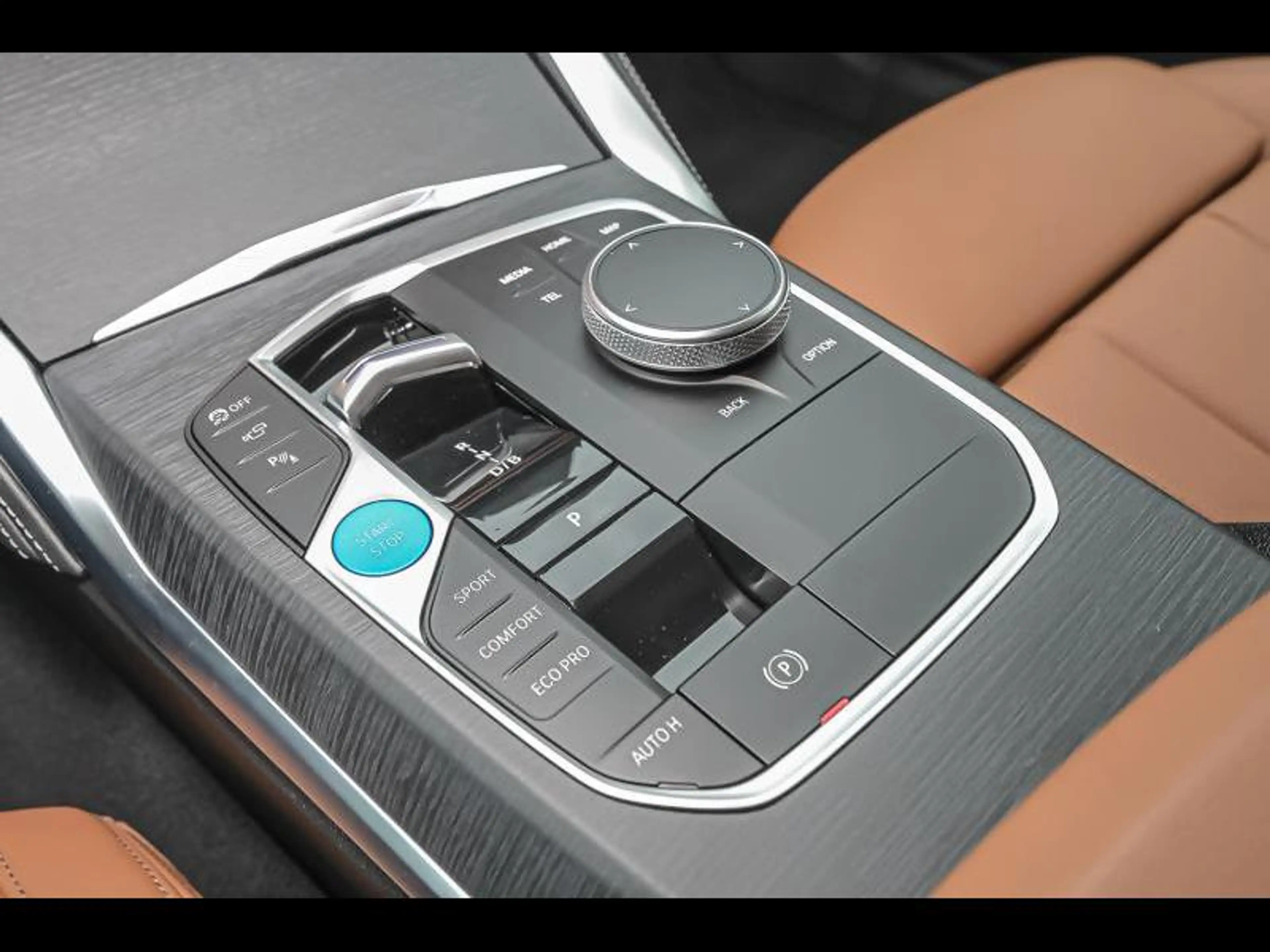 BMW i4 Gran Coupé — photo 11