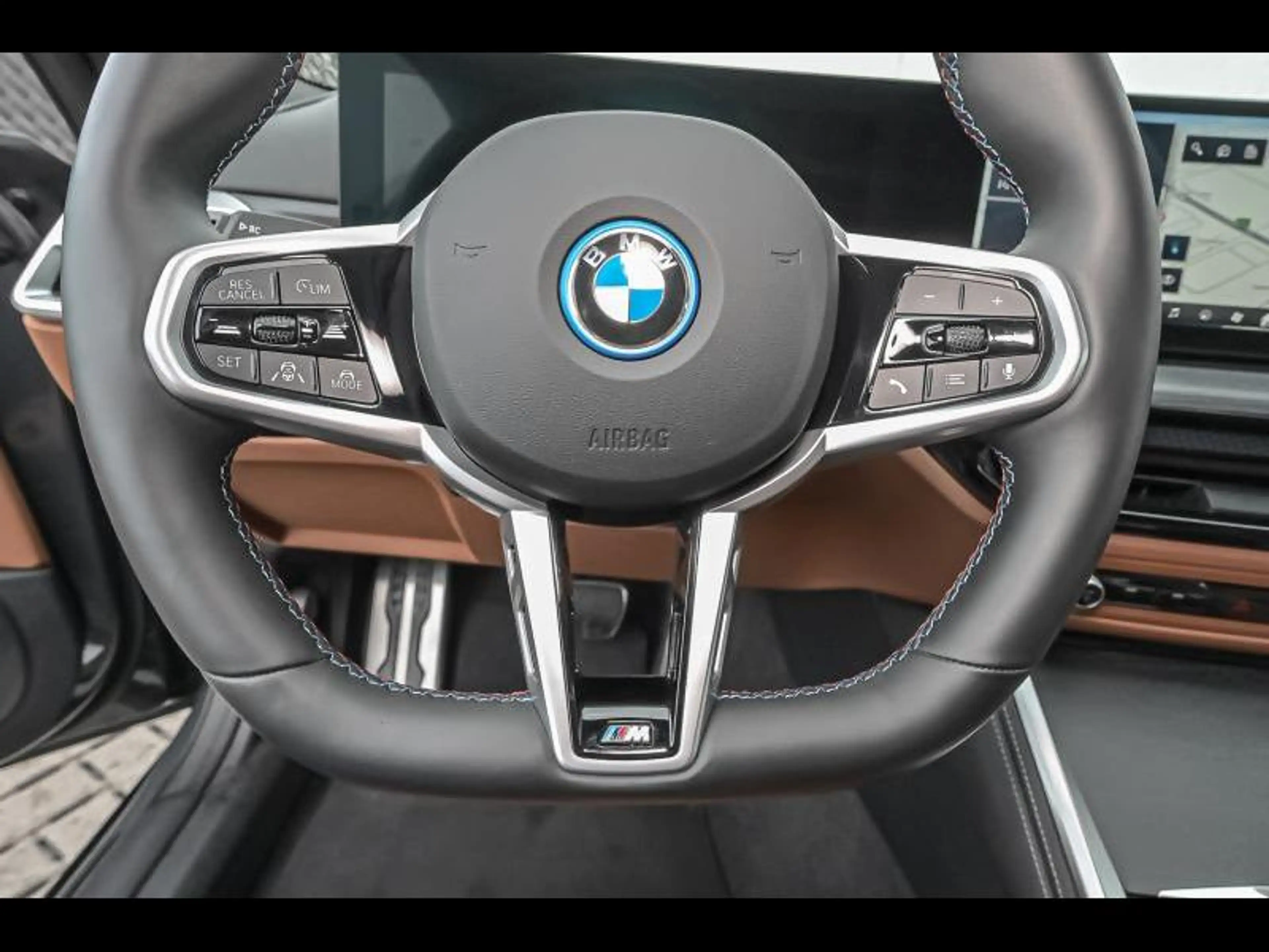 BMW i4 Gran Coupé — photo 9