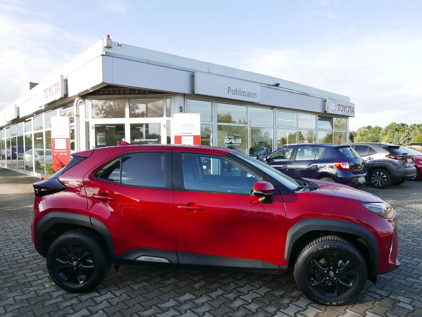 Toyota Yaris Cross Hybrid FWD Comfort Rouge - 1