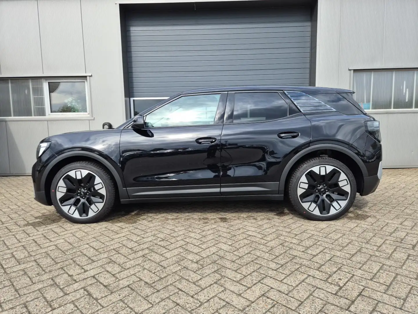 Ford Explorer Limited Edition (Extended Range 79kWh) 204PS Au... Schwarz - 2