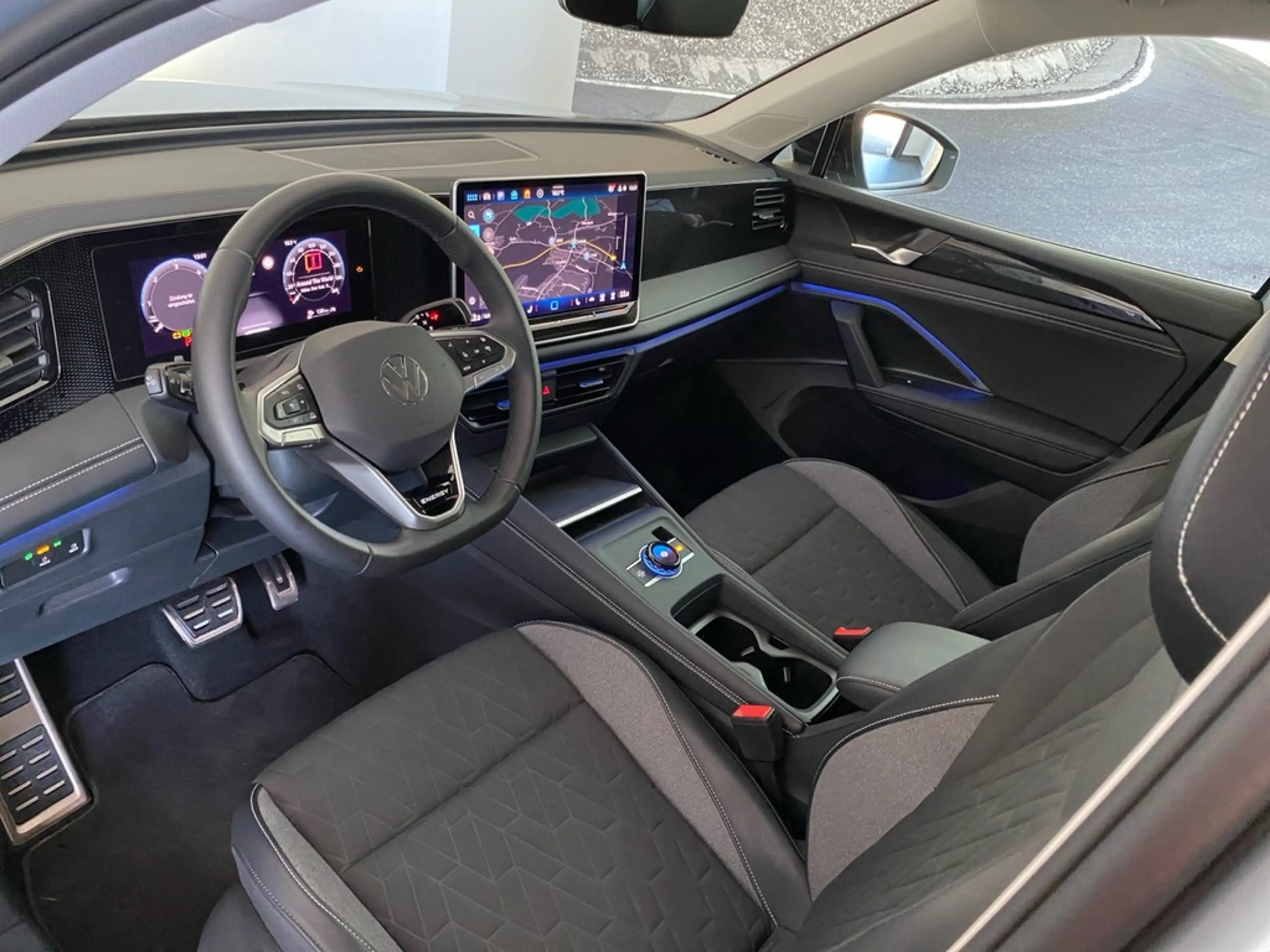 Volkswagen Tiguan 2.0 TDI DSG Energy AHK+360°KAMERA+ACC+NAVI+KEYLESS — photo 4